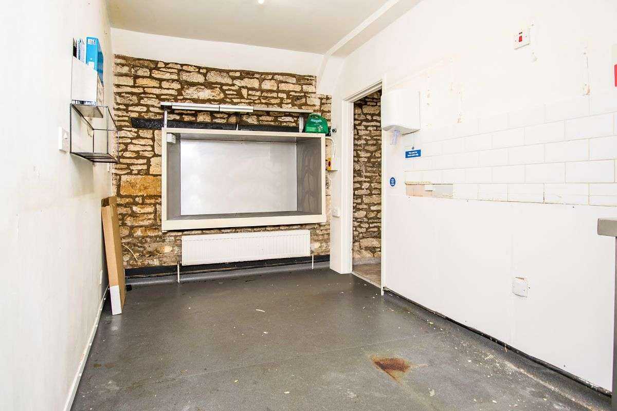 The Old Neighbourhood Inn, Midway, Chalford Hill, Stroud GL6 8EN