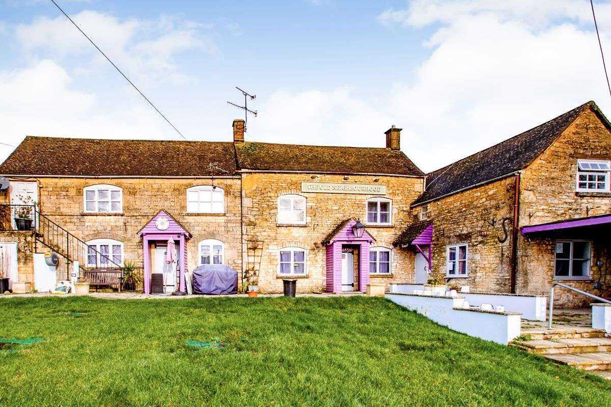 The Old Neighbourhood Inn, Midway, Chalford Hill, Stroud GL6 8EN