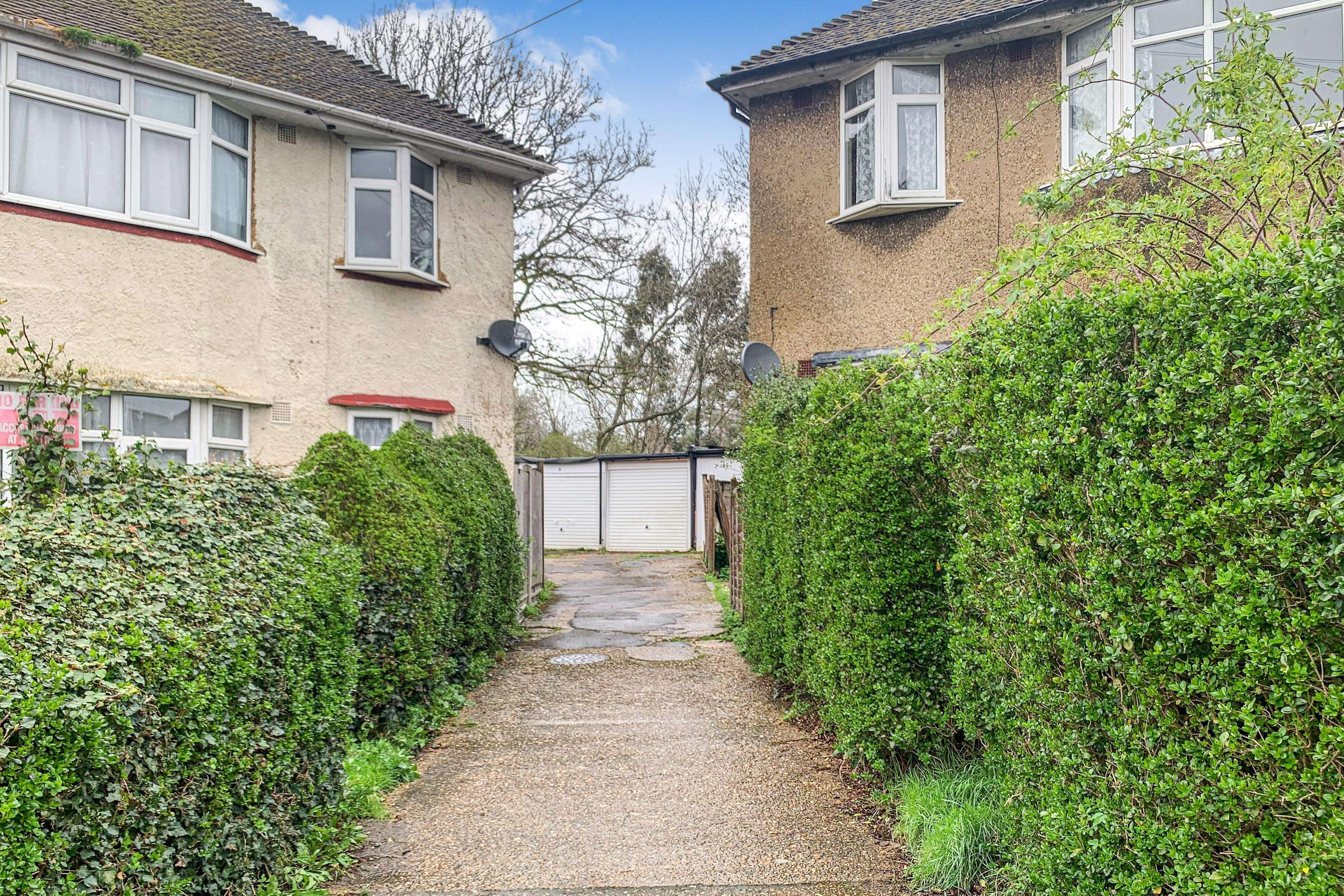 Garage 8, Priory Close, Wembley, HA0 2SE