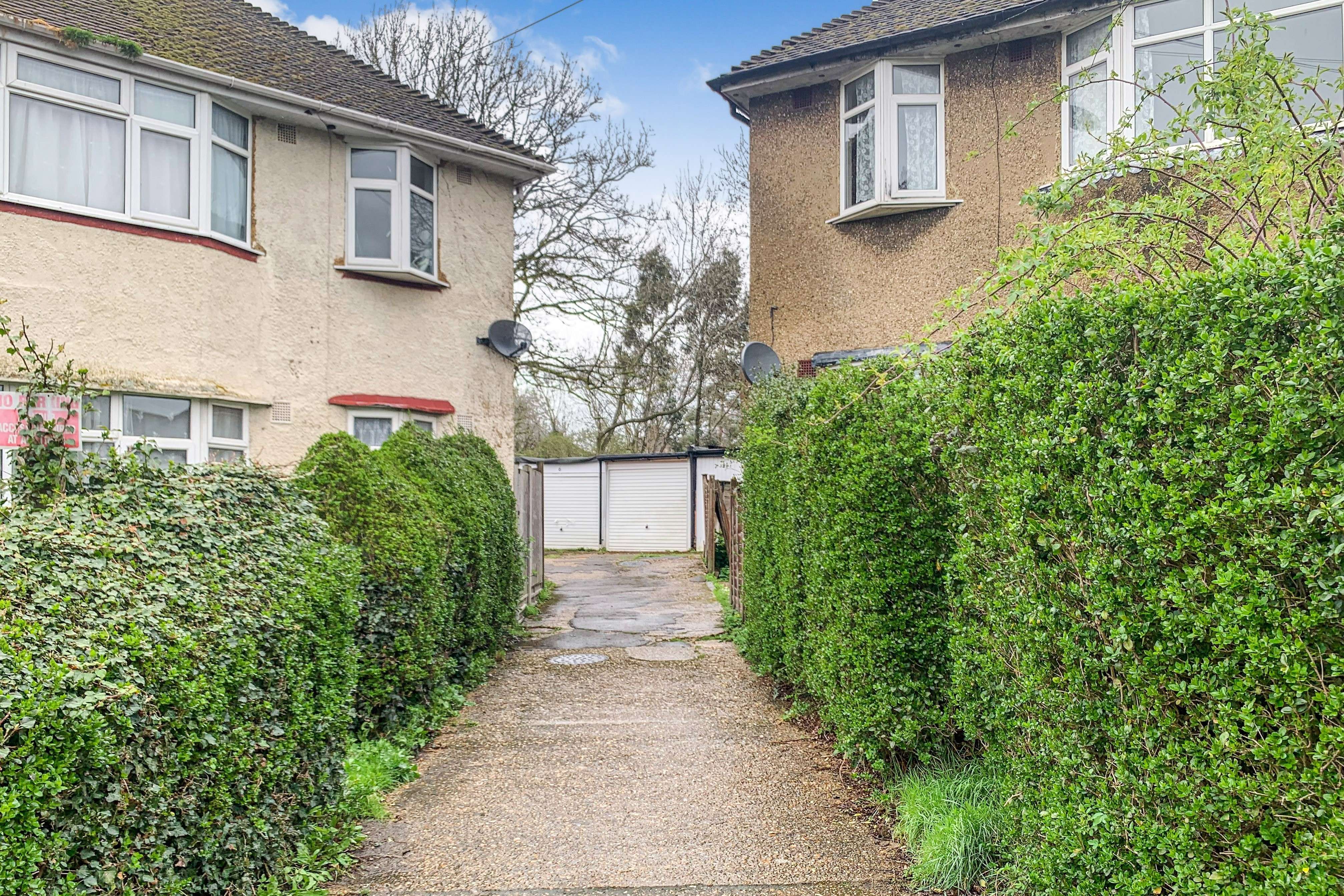 Garage 8, Priory Close, Wembley, HA0 2SE