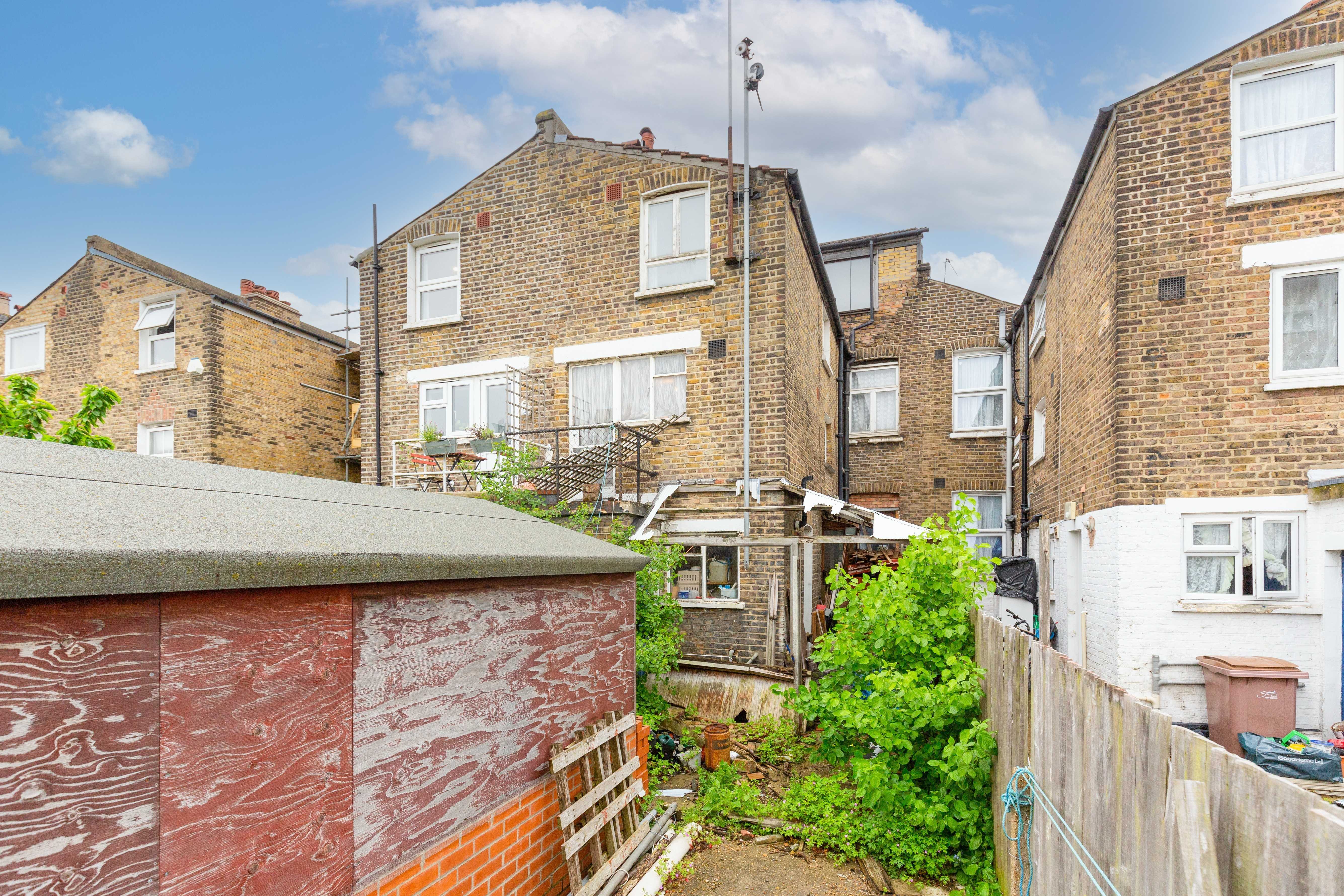 115 Brayards Road, Nunhead, London, SE15 2BX