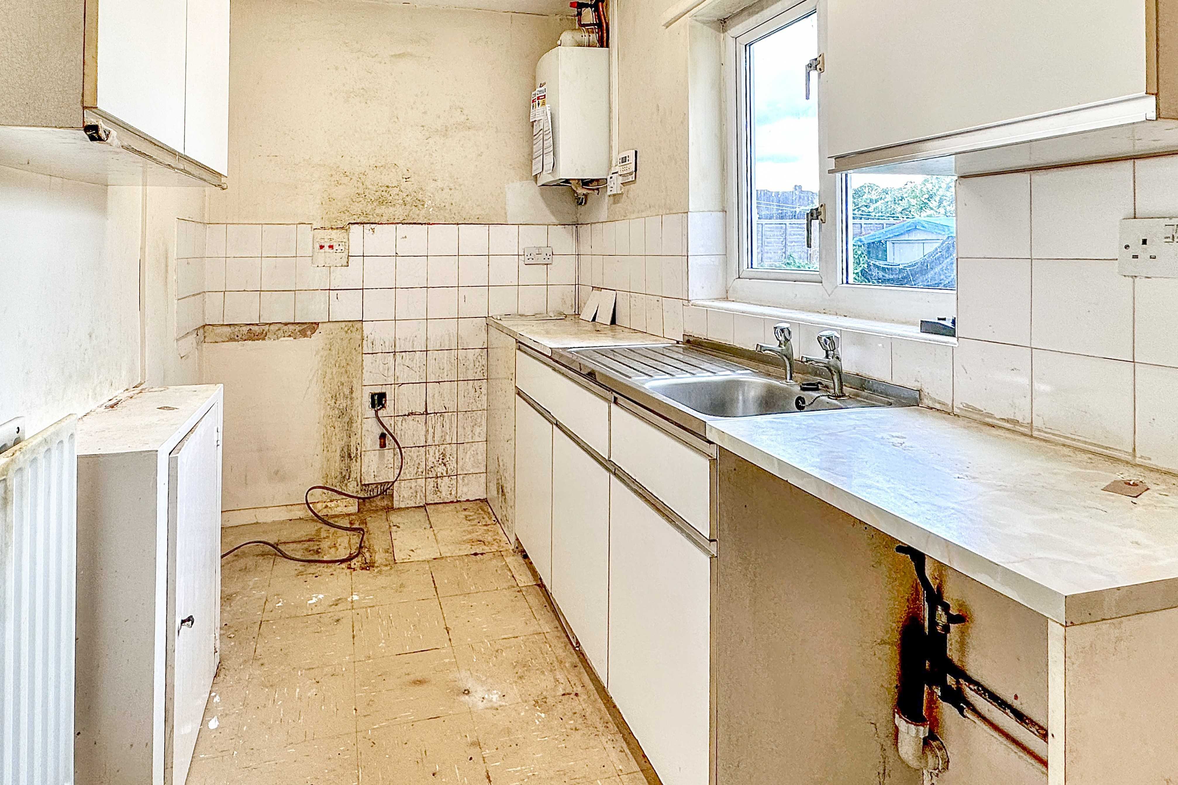 11 Marina Way, Iver, SL0 9JR