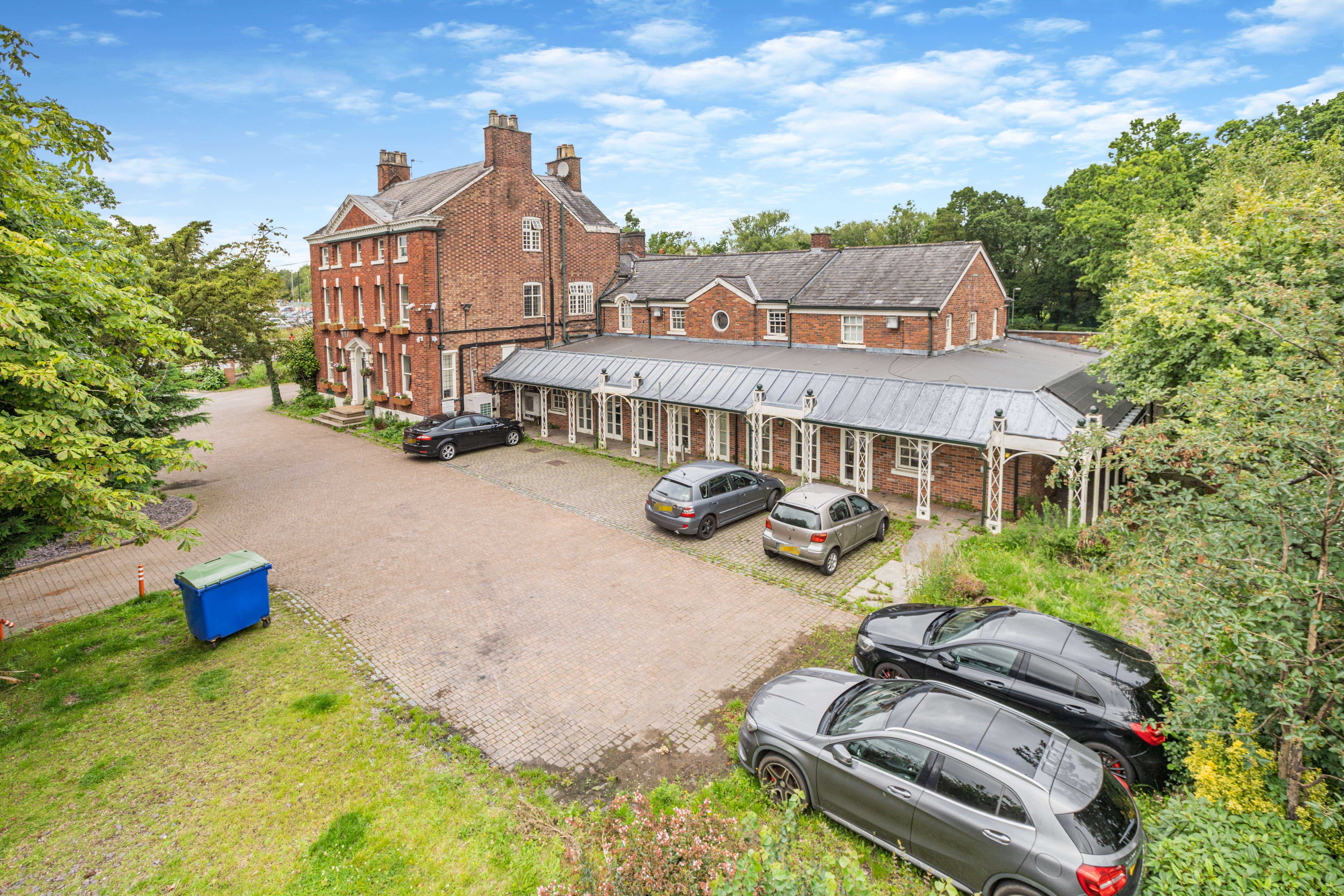 Etrop Grange Hotel, Thorley Lane, Manchester M90 4EG