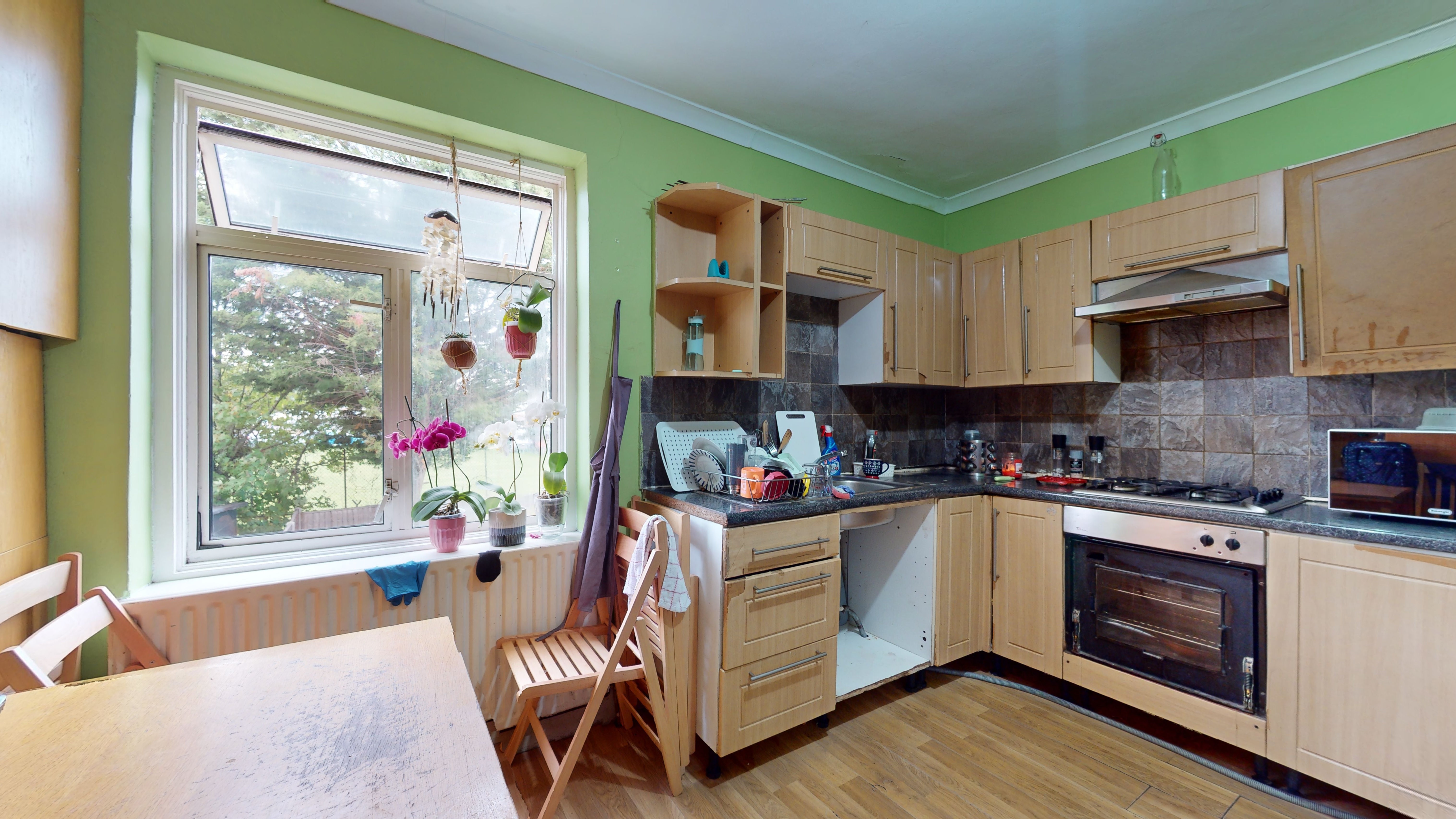 11A Eton Avenue, Harrow, Middlesex, HA0 3AZ