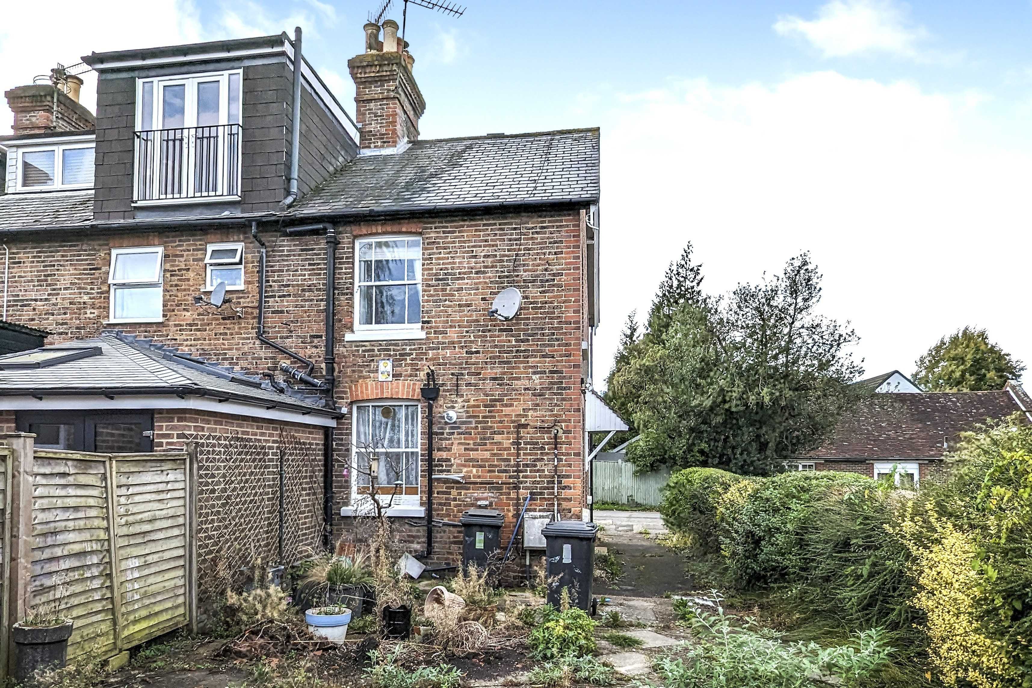 1 Park Cottages, Chapel Lane, Forest Row, RH18 5BU