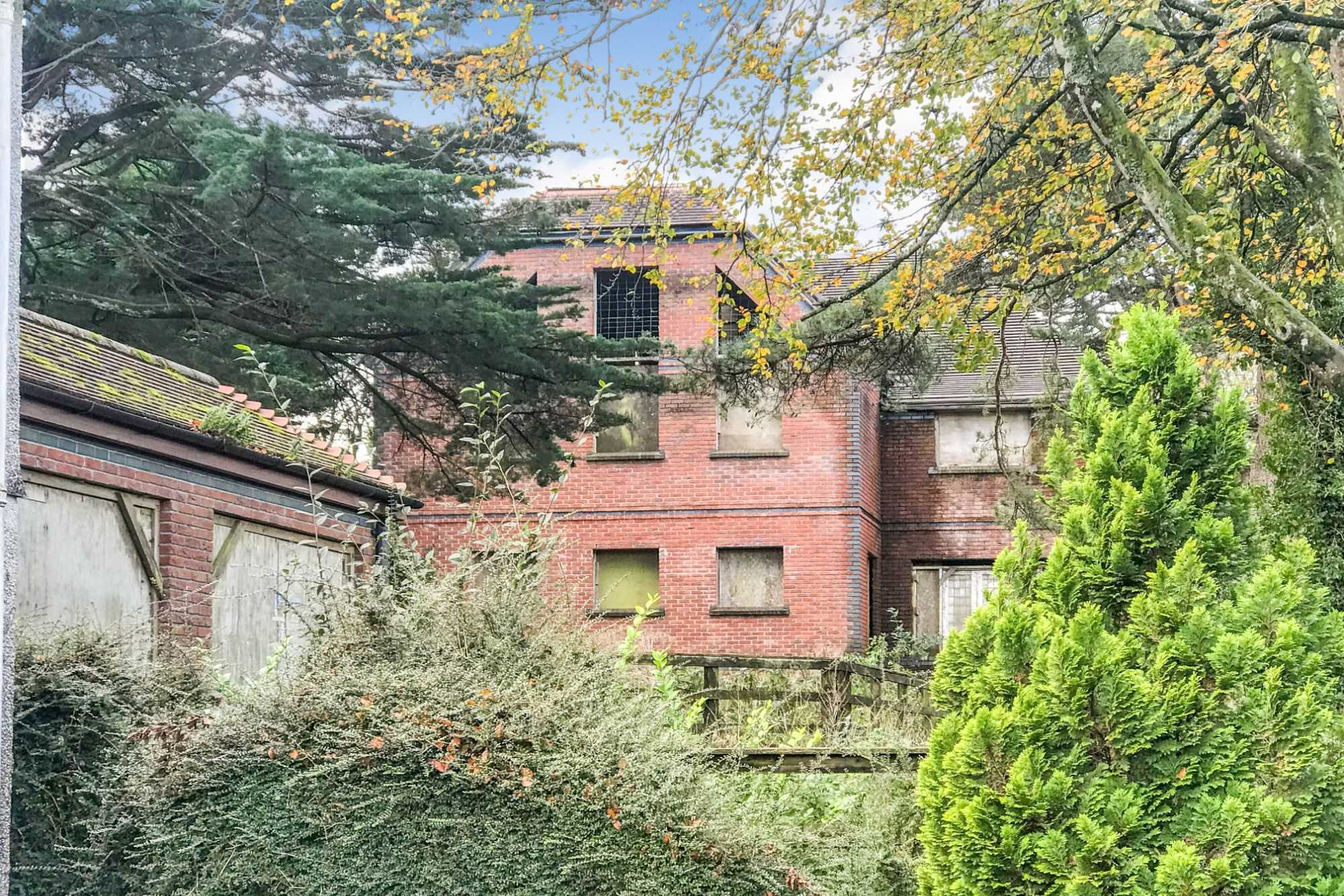 Pl6 6fu 12 Powisland Drive, Derriford, Plymouth, Devon, PL6 6AA