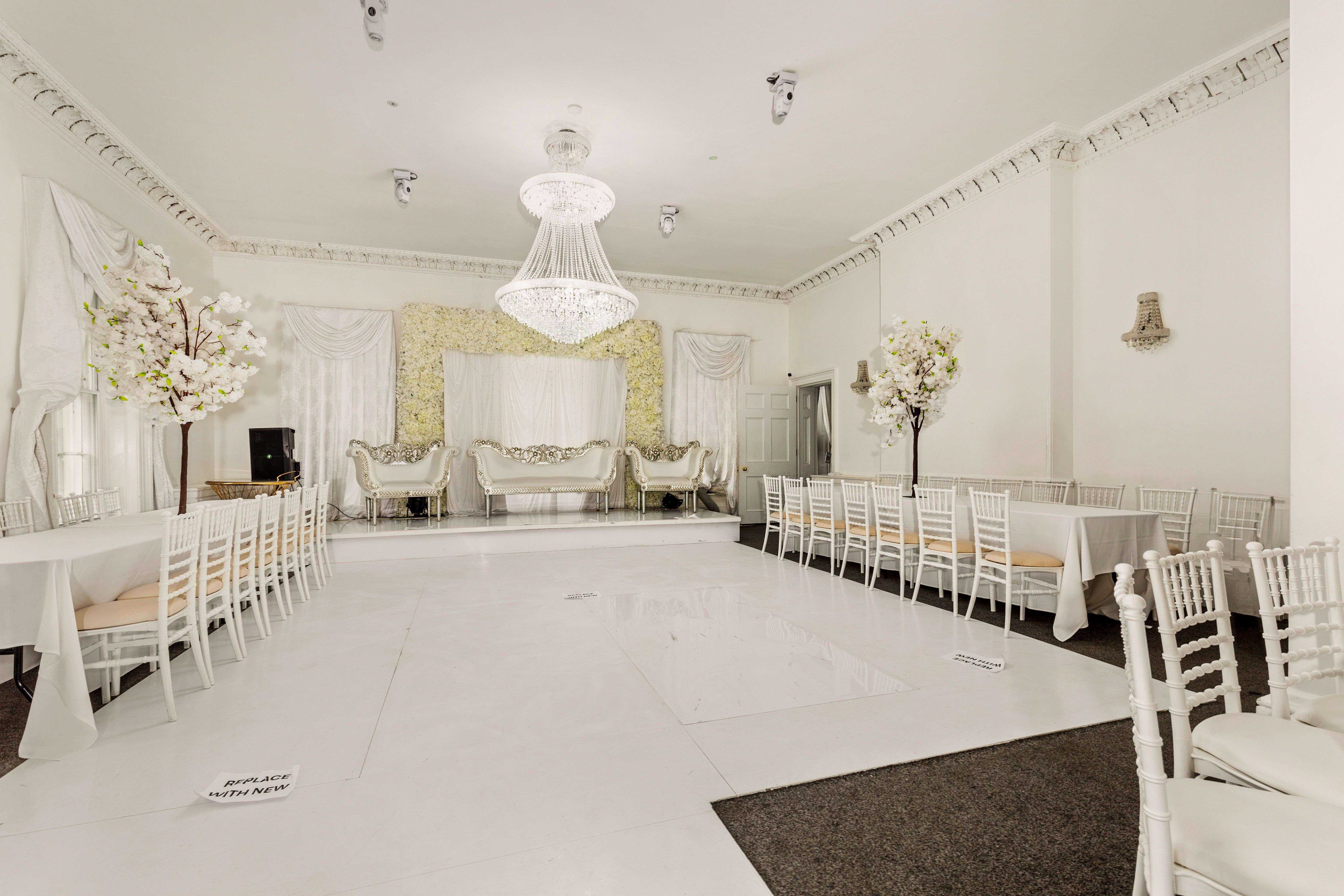 Hillingdon House, Wren Avenue, Uxbridge, Middlesex, UB10 0FD