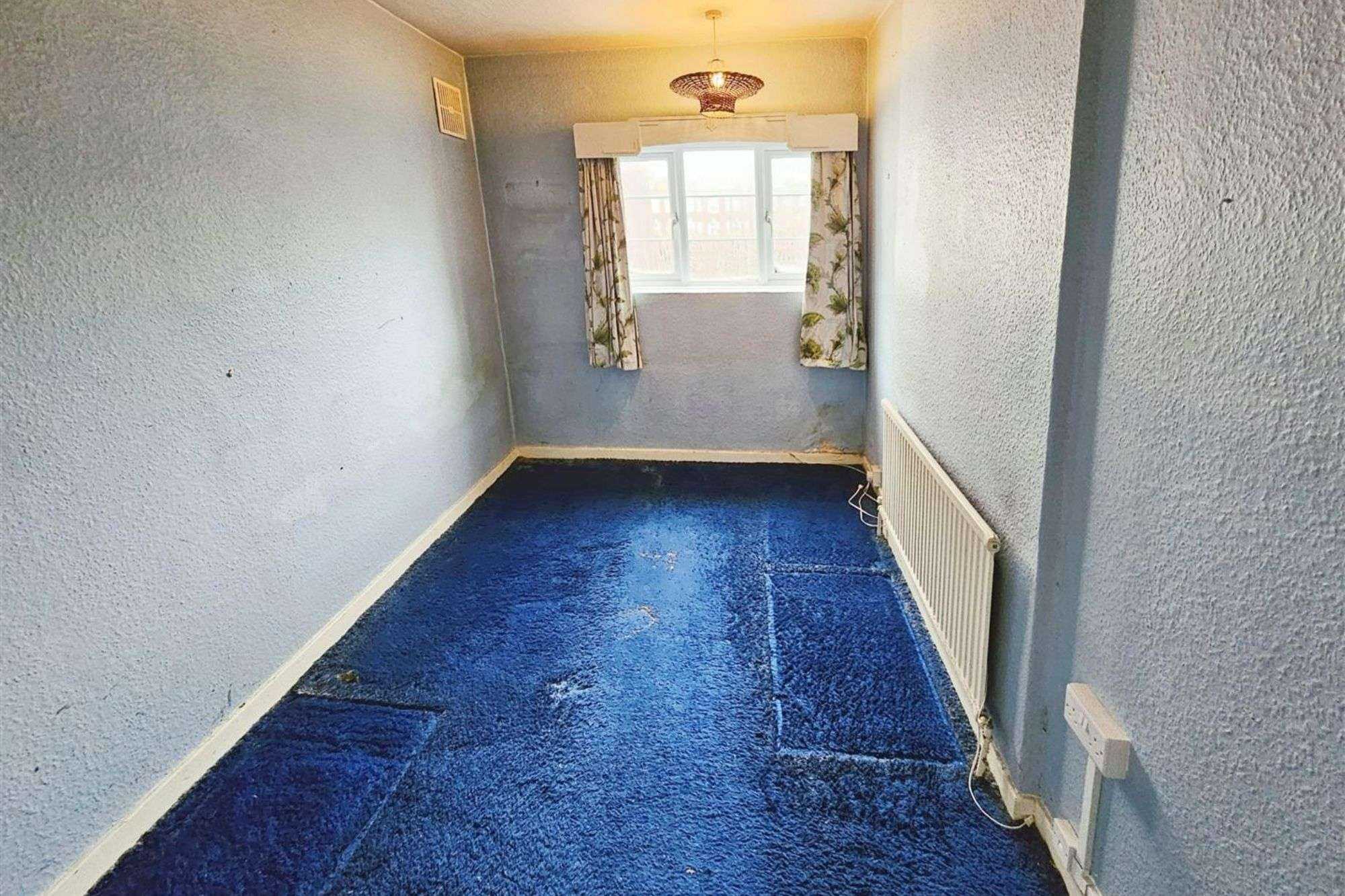 24 Whittington Court, Alymer Road,  East Finchley, London N2 0BT