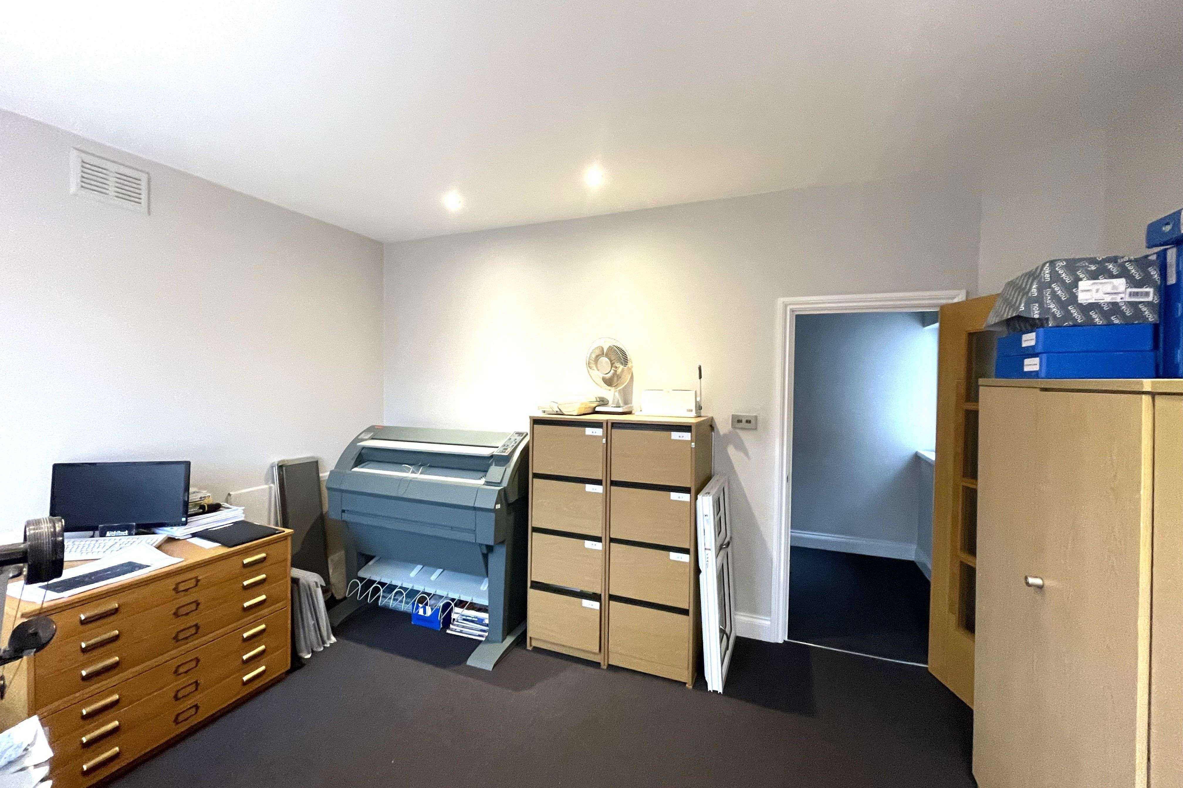 48 - 50 Springfield Road, Horsham, RH12 2PD