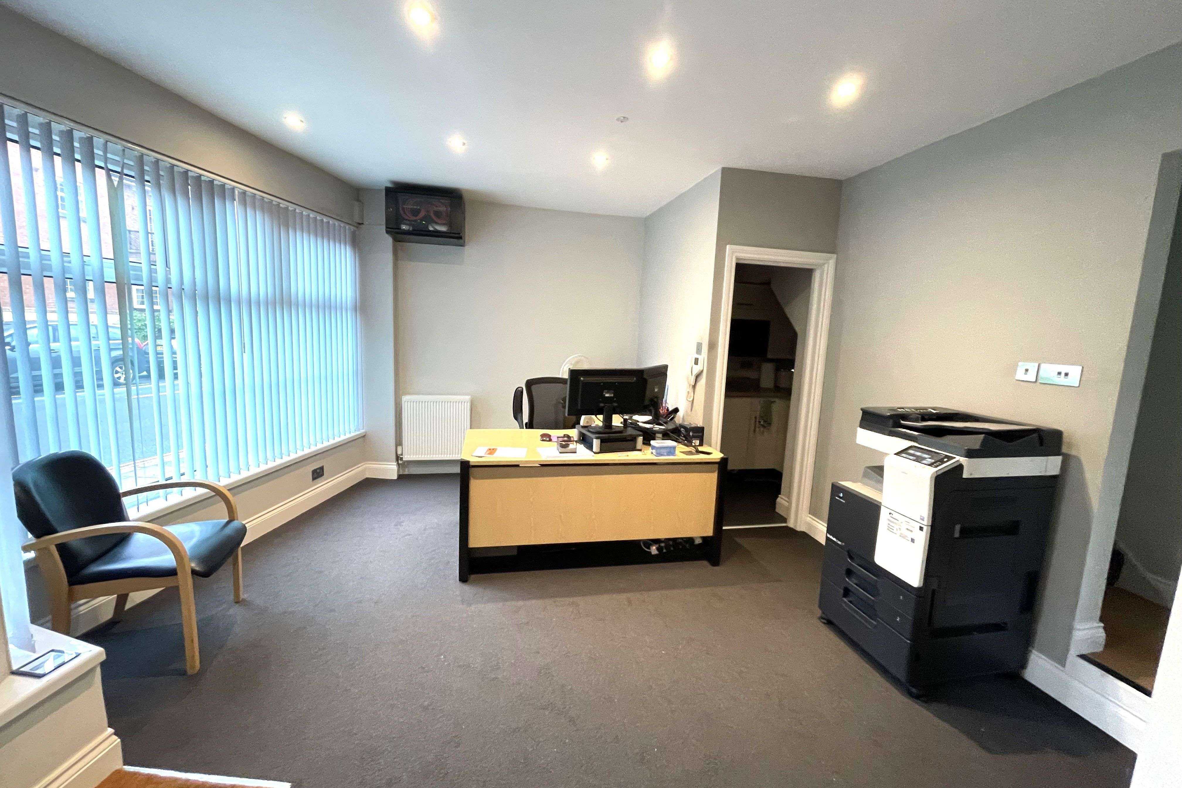 48 - 50 Springfield Road, Horsham, RH12 2PD