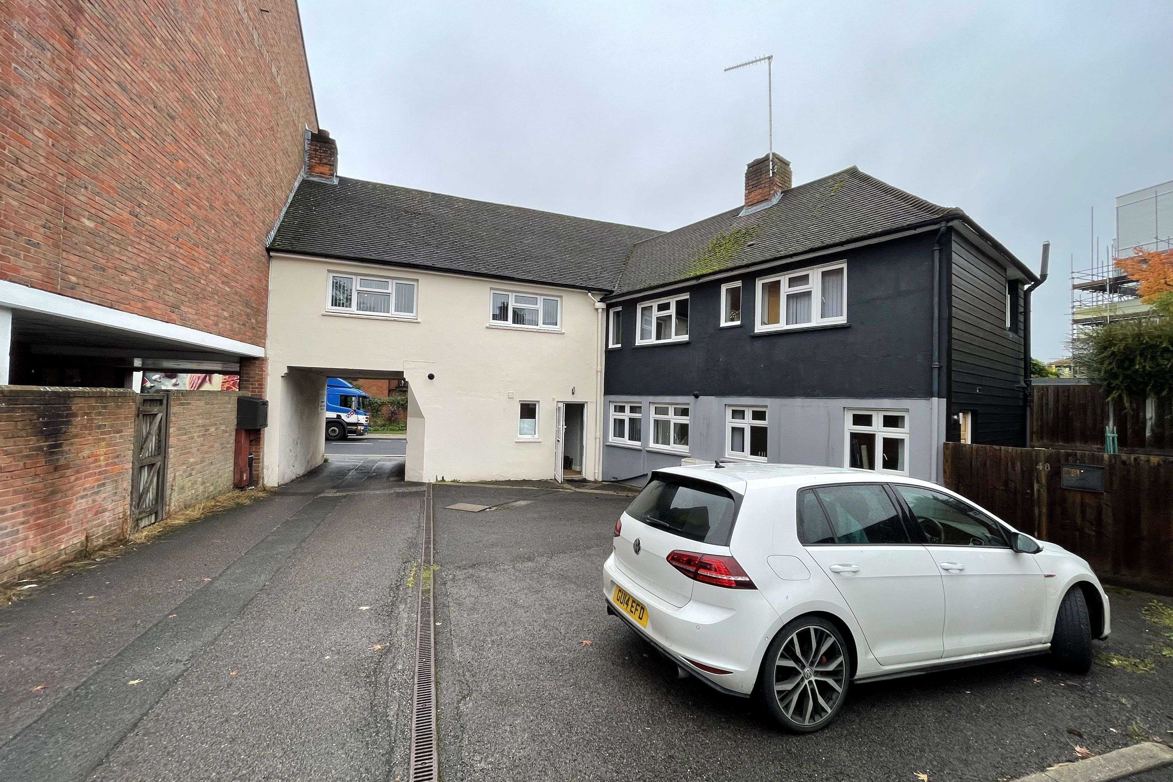 48 - 50 Springfield Road, Horsham, RH12 2PD
