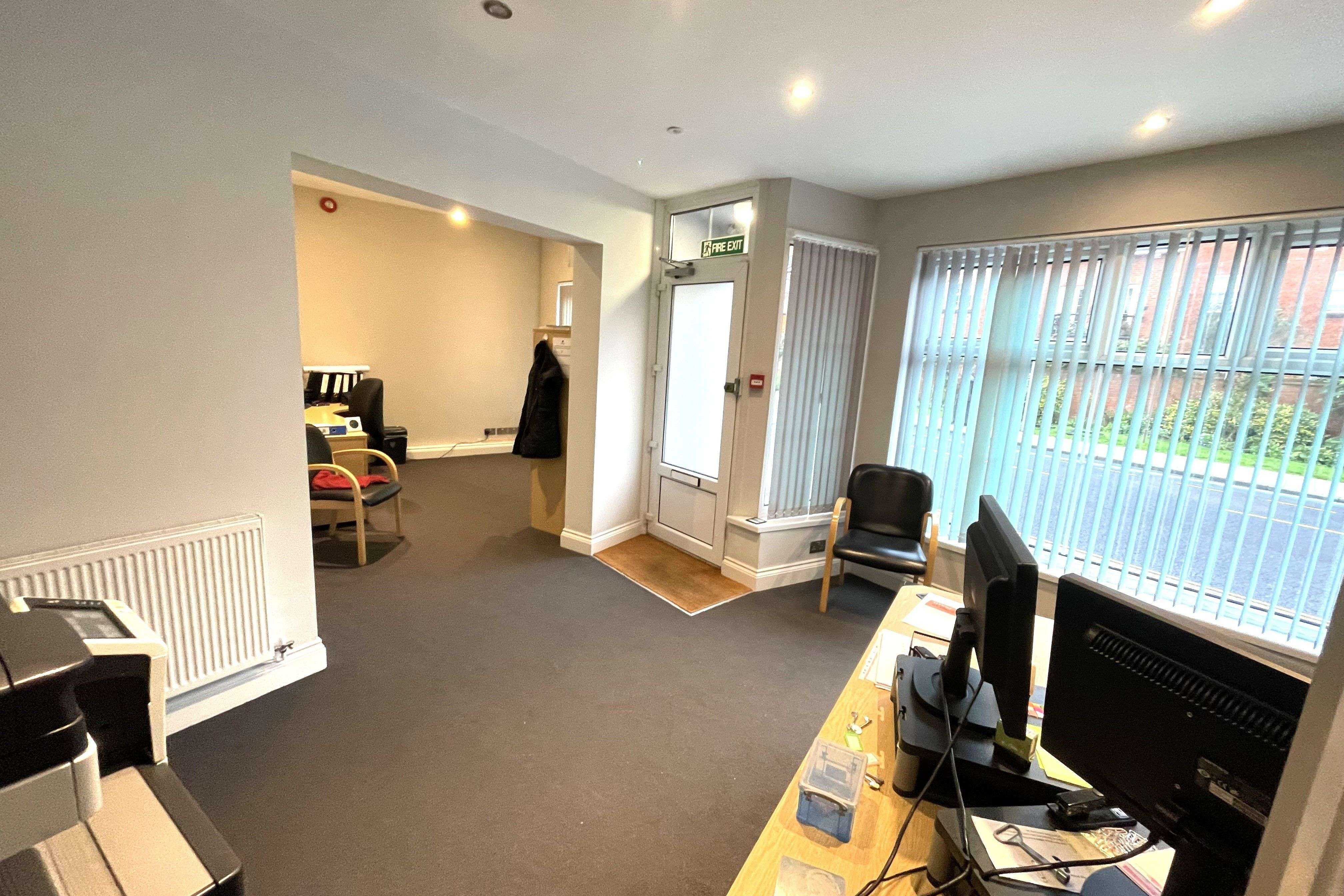 48 - 50 Springfield Road, Horsham, RH12 2PD