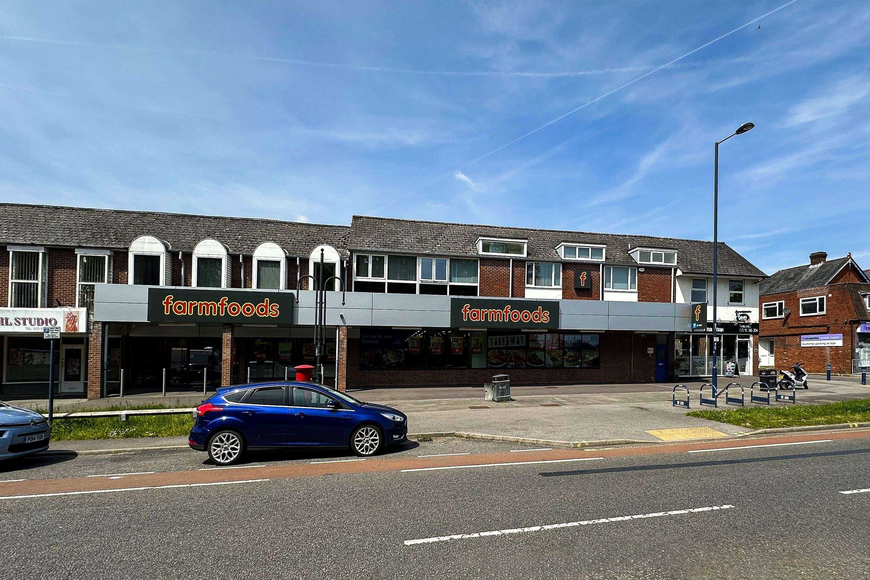 Farmfoods, 33a London Road, Waterlooville, Hampshire, PO8 8DF