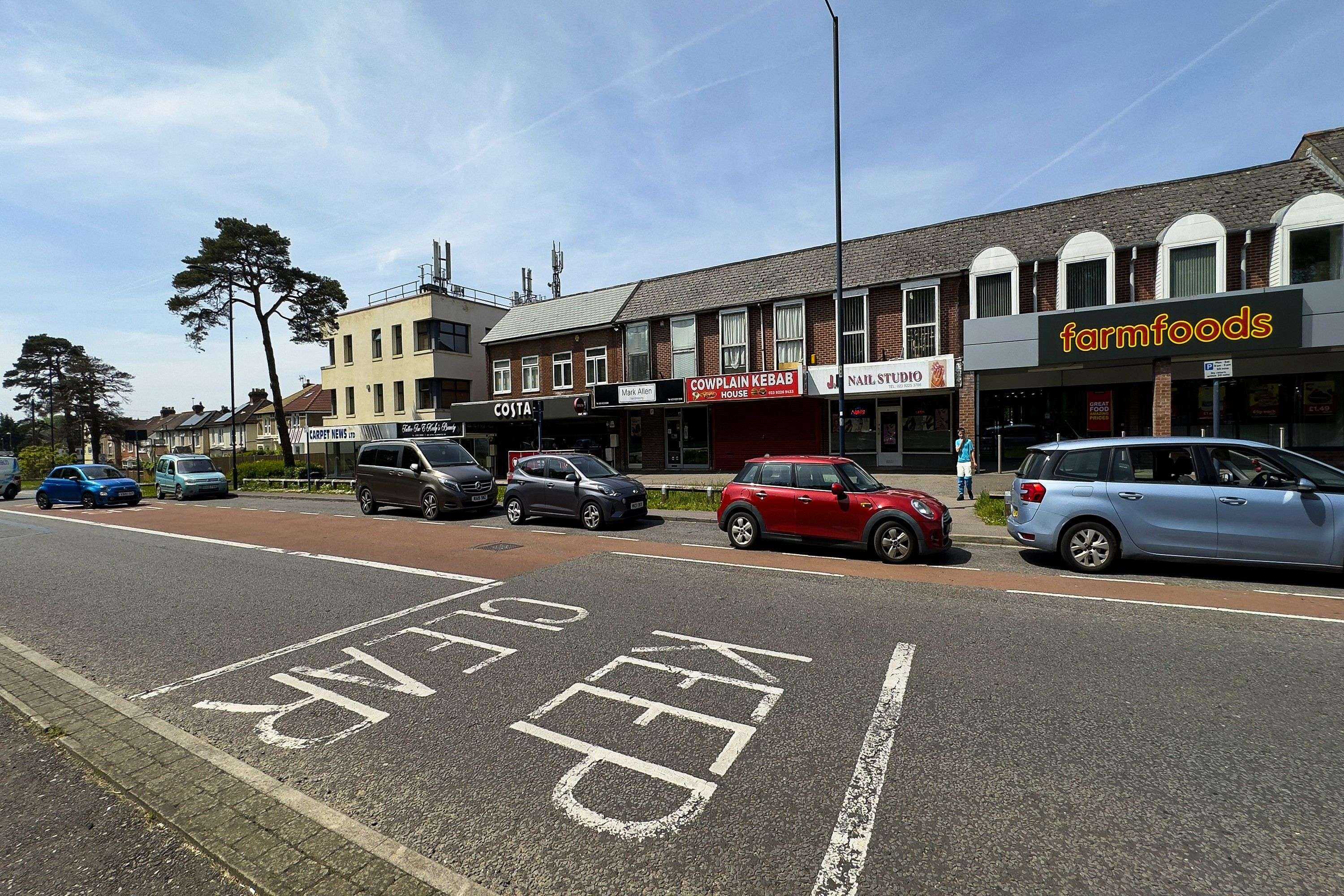 Farmfoods, 33a London Road, Waterlooville, Hampshire, PO8 8DF