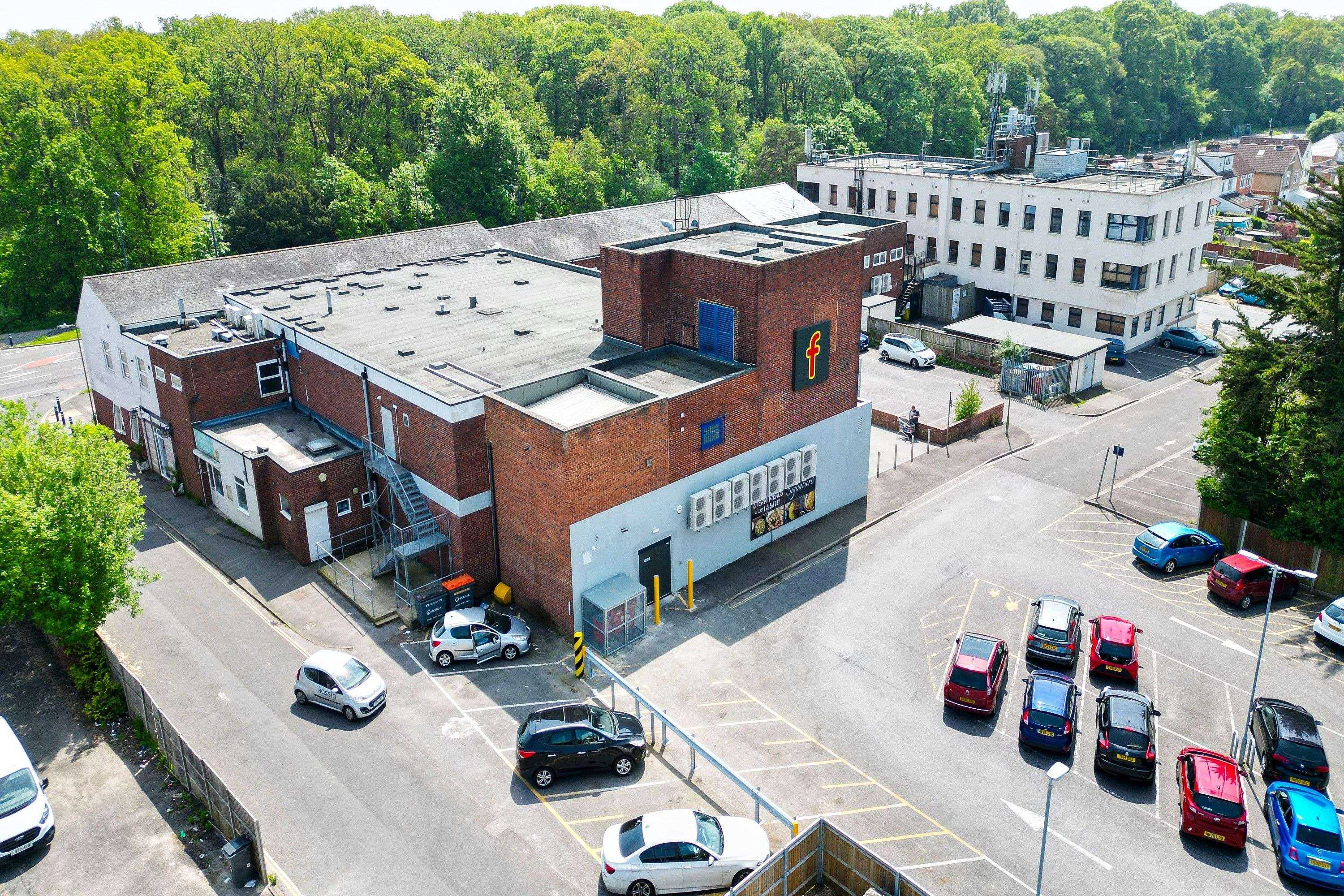Farmfoods, 33a London Road, Waterlooville, Hampshire, PO8 8DF