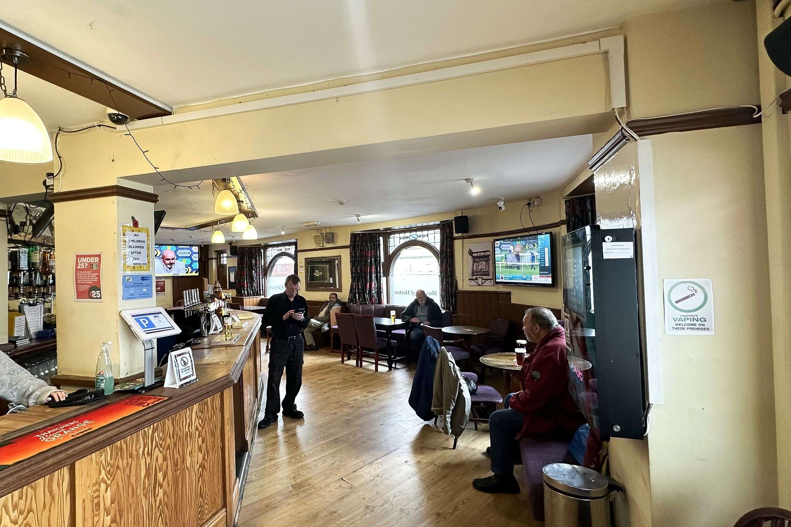 Shoulder of Mutton, 66 Birmingham Road, Rowley Regis, B65 9BA