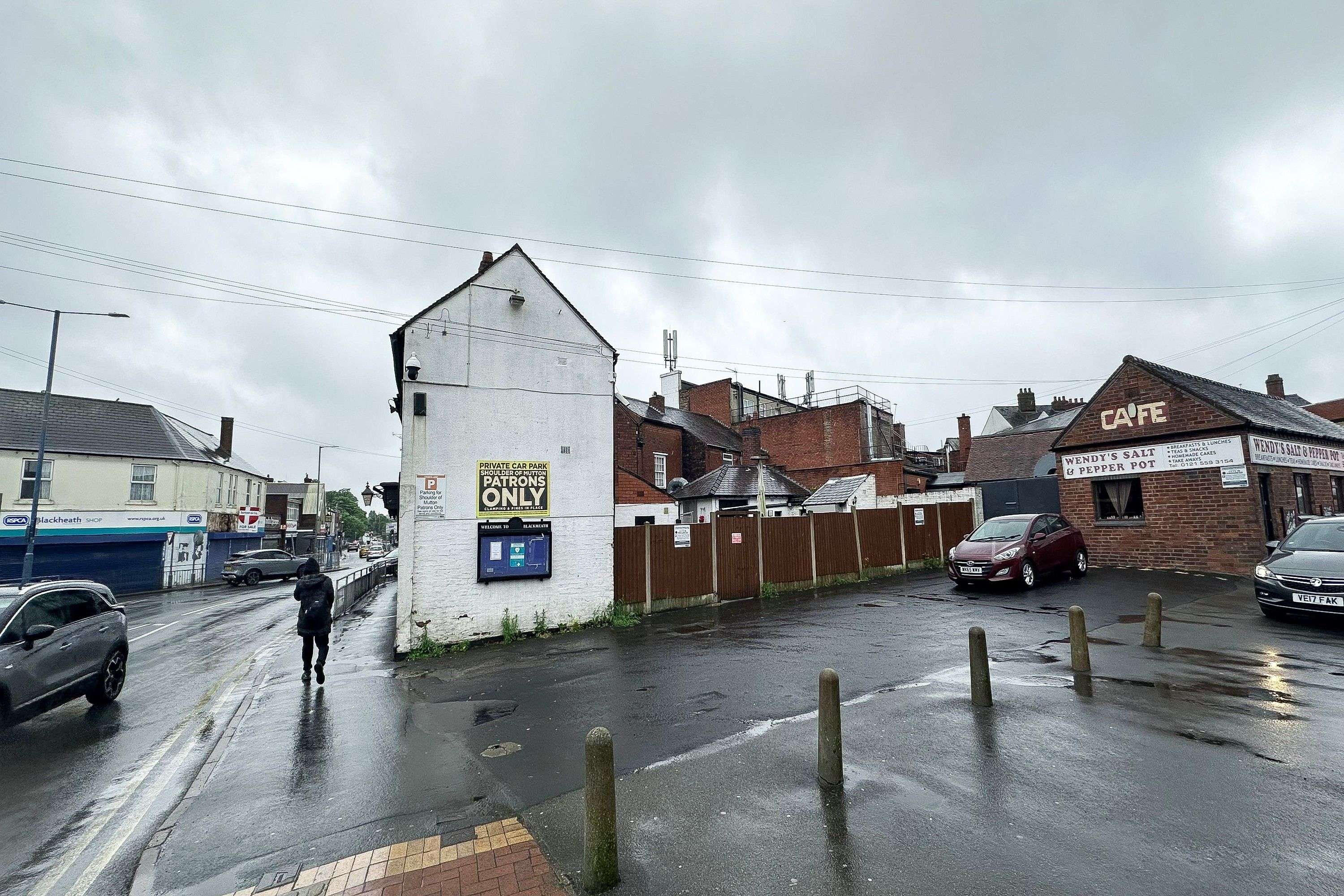 Shoulder of Mutton, 66 Birmingham Road, Rowley Regis, B65 9BA