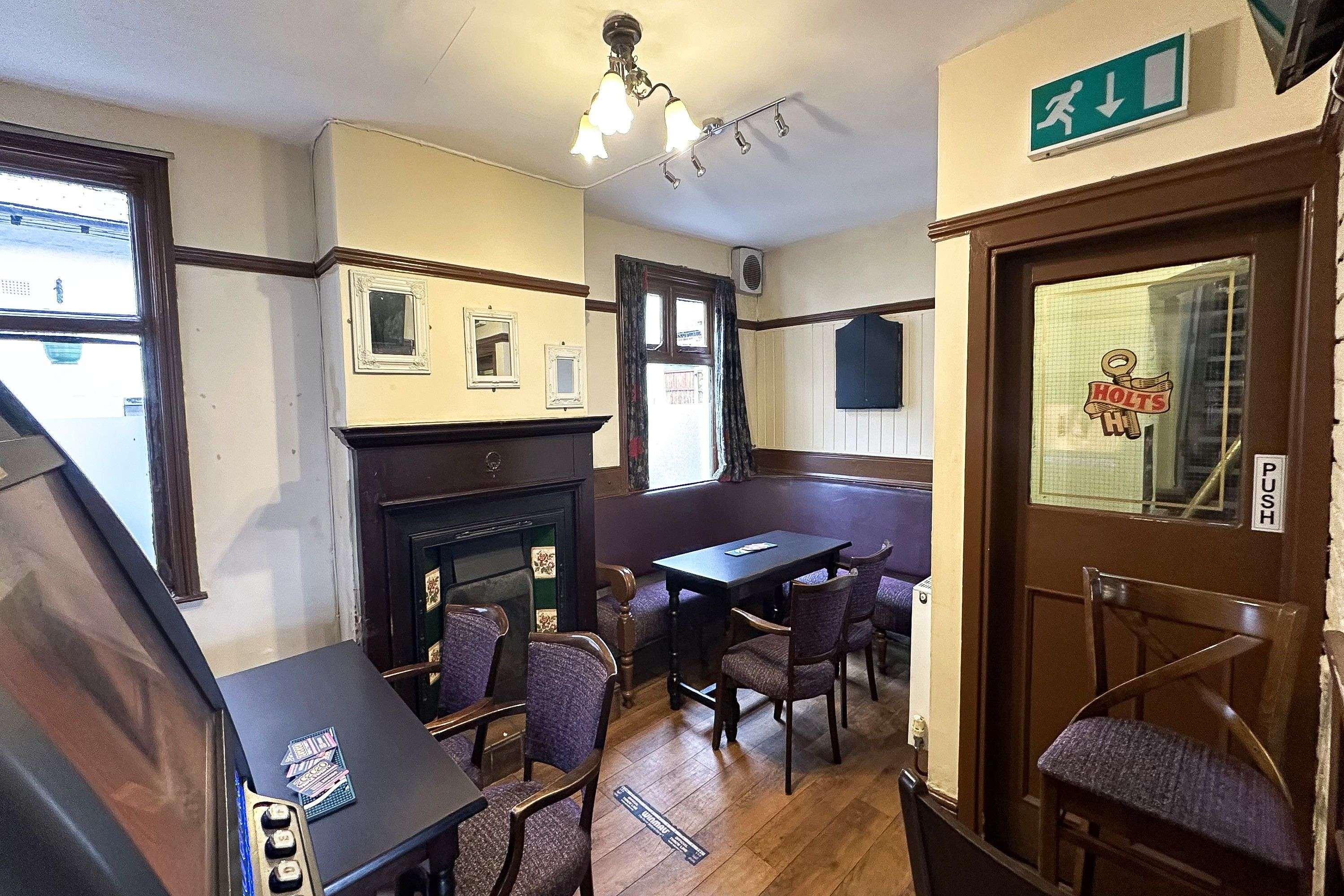 Shoulder of Mutton, 66 Birmingham Road, Rowley Regis, B65 9BA