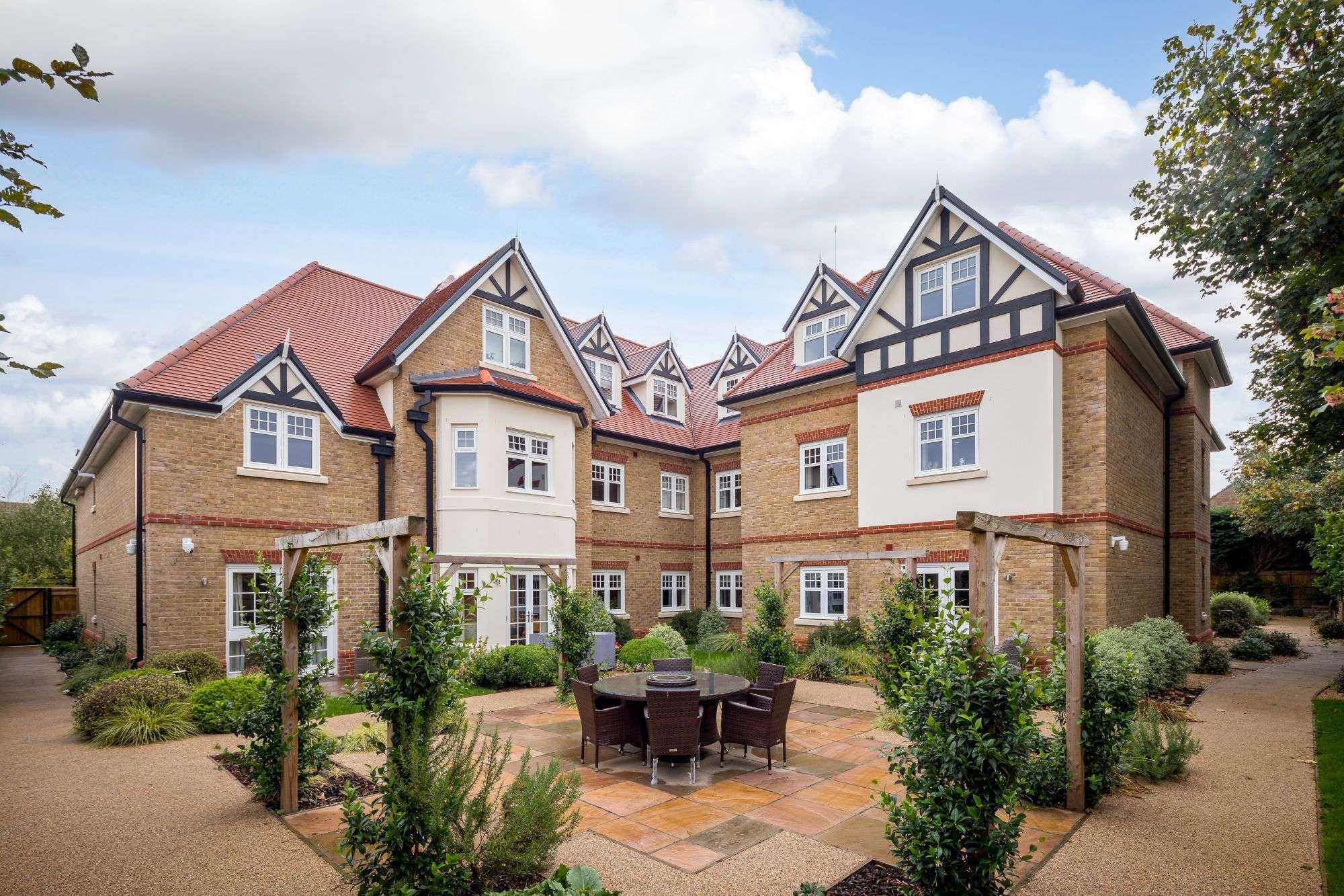 Apartment 11, Renaissance Bourne End, Wharf Lane, Bourne End, Buckinghamshire, SL8 5LU