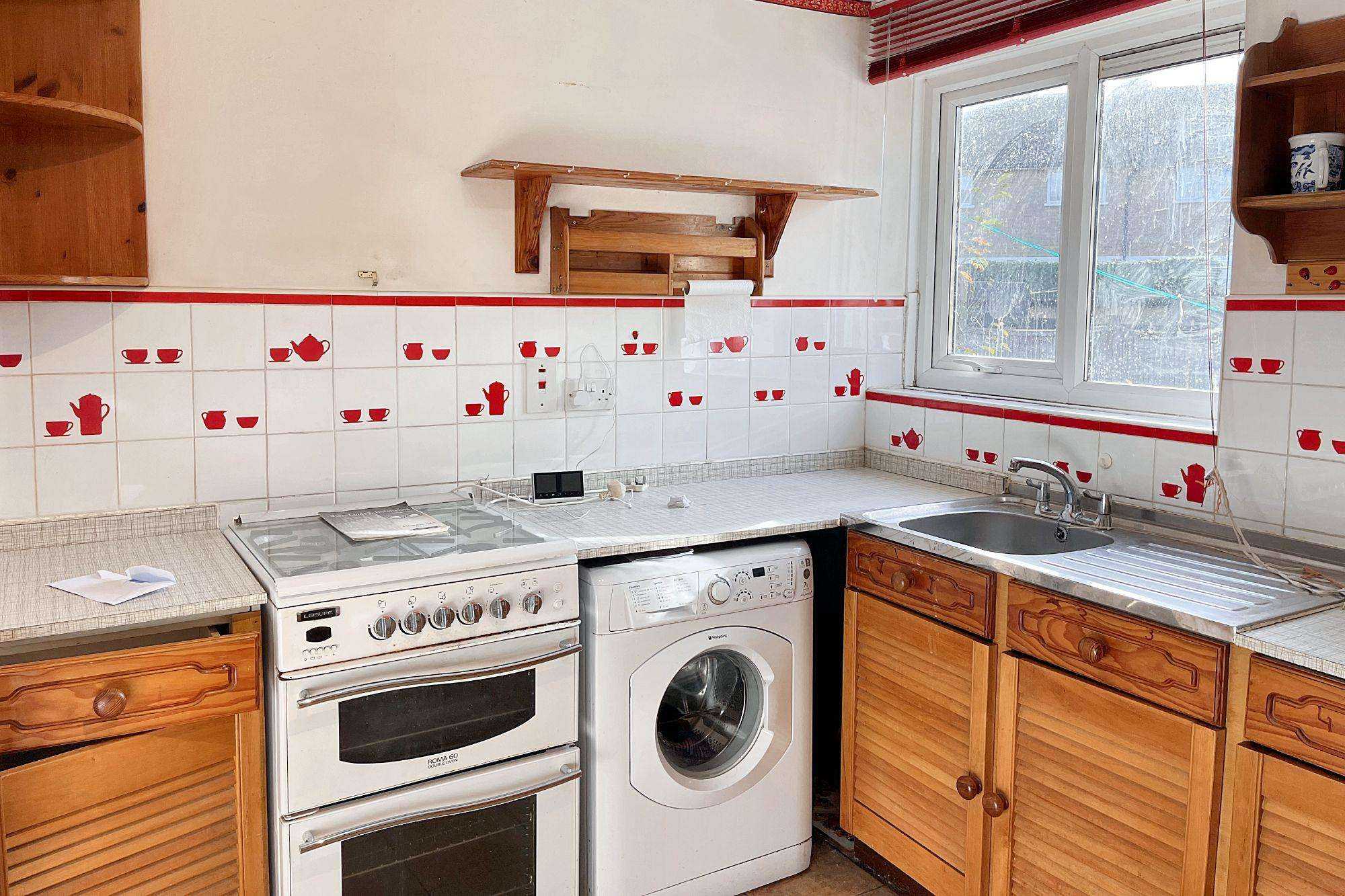 51 Bond Road, Mitcham, CR4 3HG