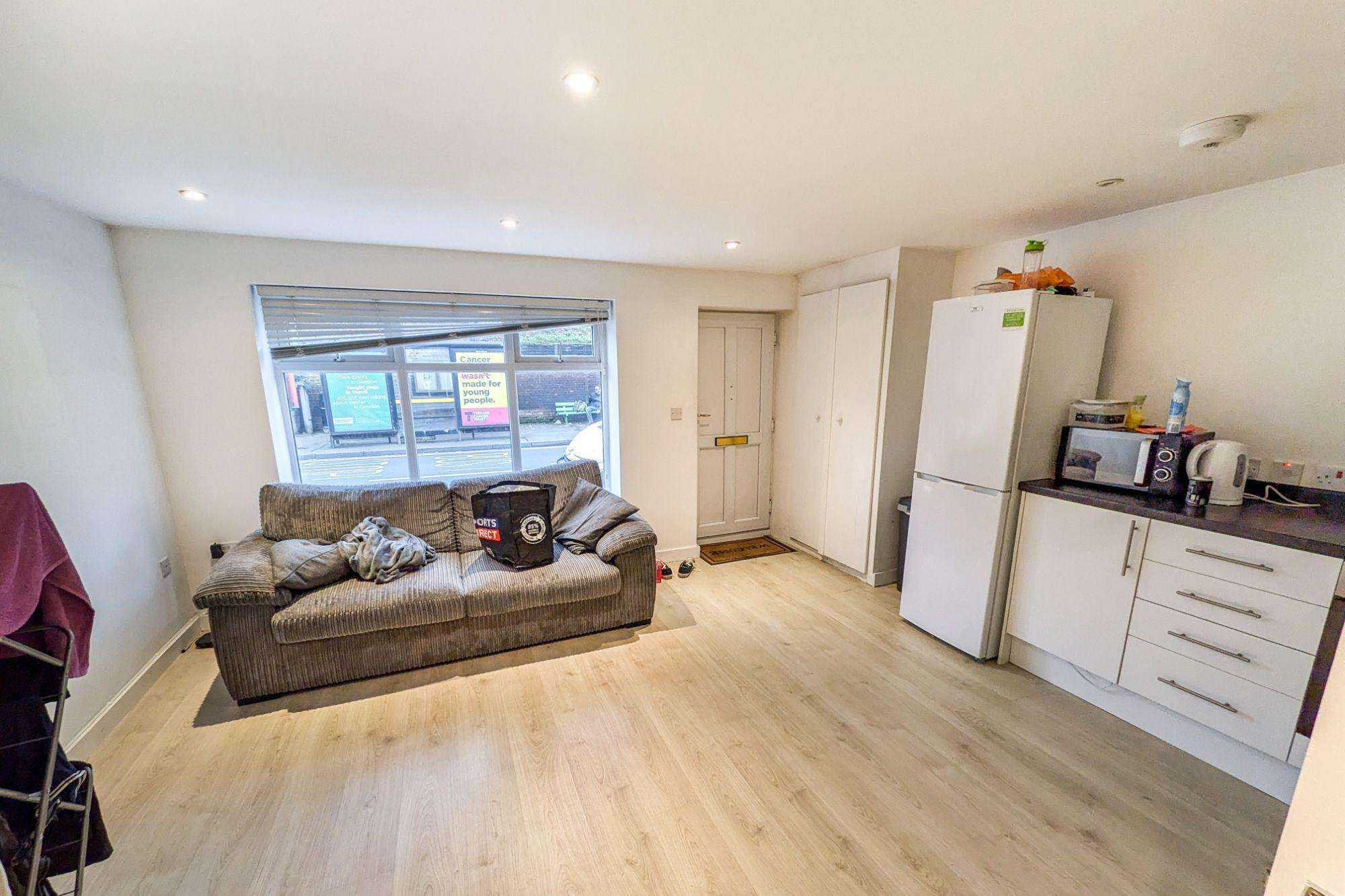 Flat 1, 99 London Road, Teynham, Sittingbourne, Kent ME9 9QL