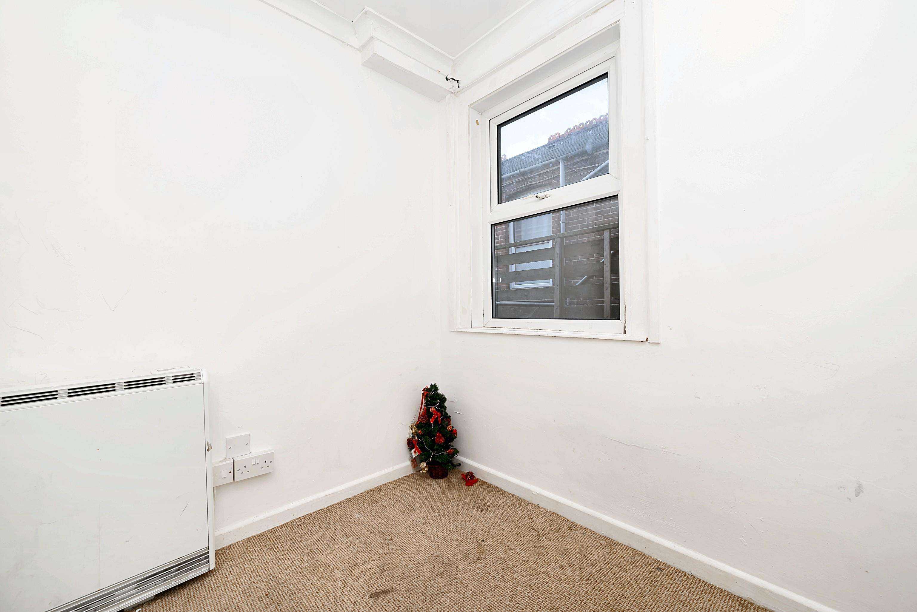 Flat 3, 49 Elm Grove, Southsea, Hampshire, PO5 1JF