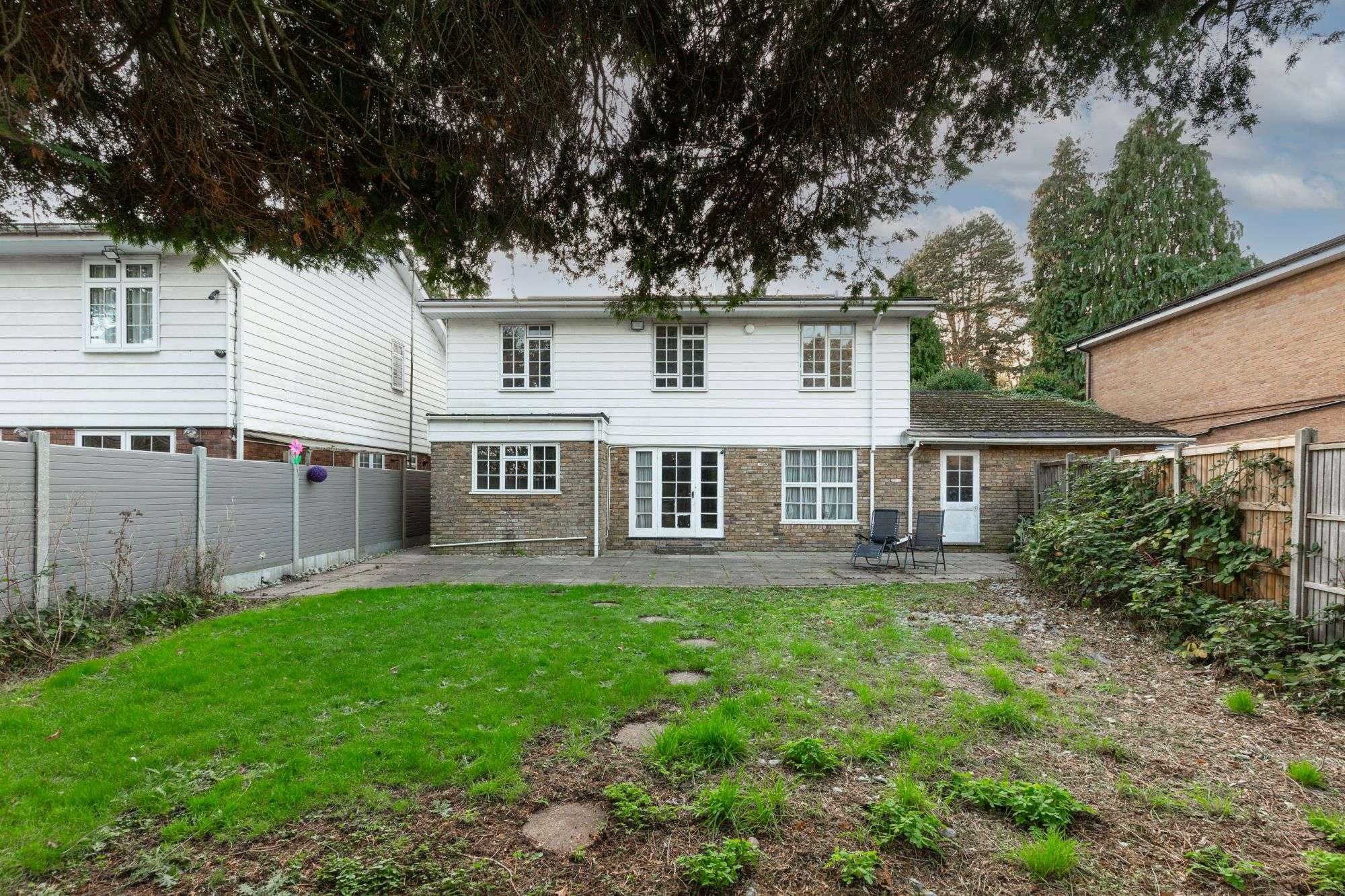 42b Oakleigh Park South, Whetstone, London N20 9JN