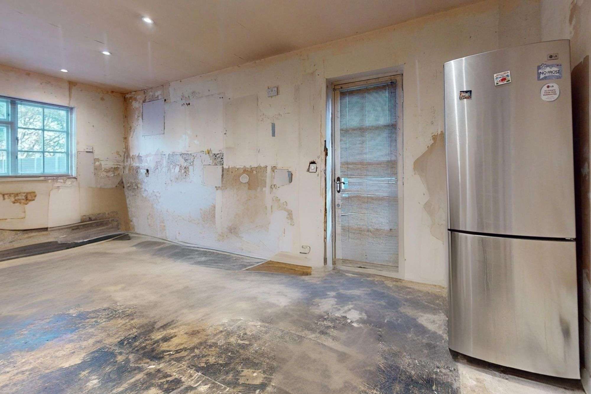 42b Oakleigh Park South, Whetstone, London N20 9JN