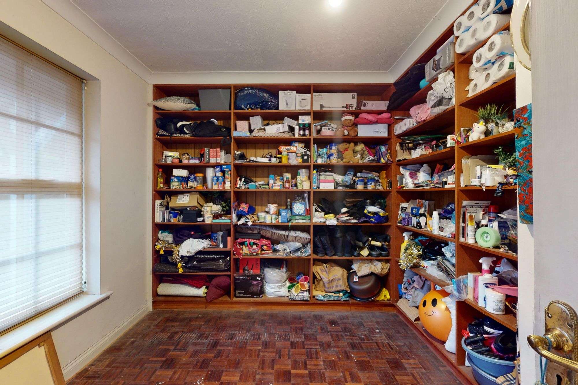 42b Oakleigh Park South, Whetstone, London N20 9JN