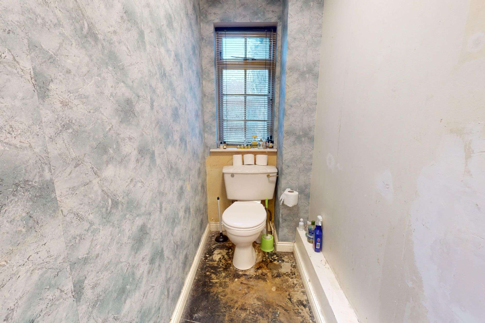 42b Oakleigh Park South, Whetstone, London N20 9JN