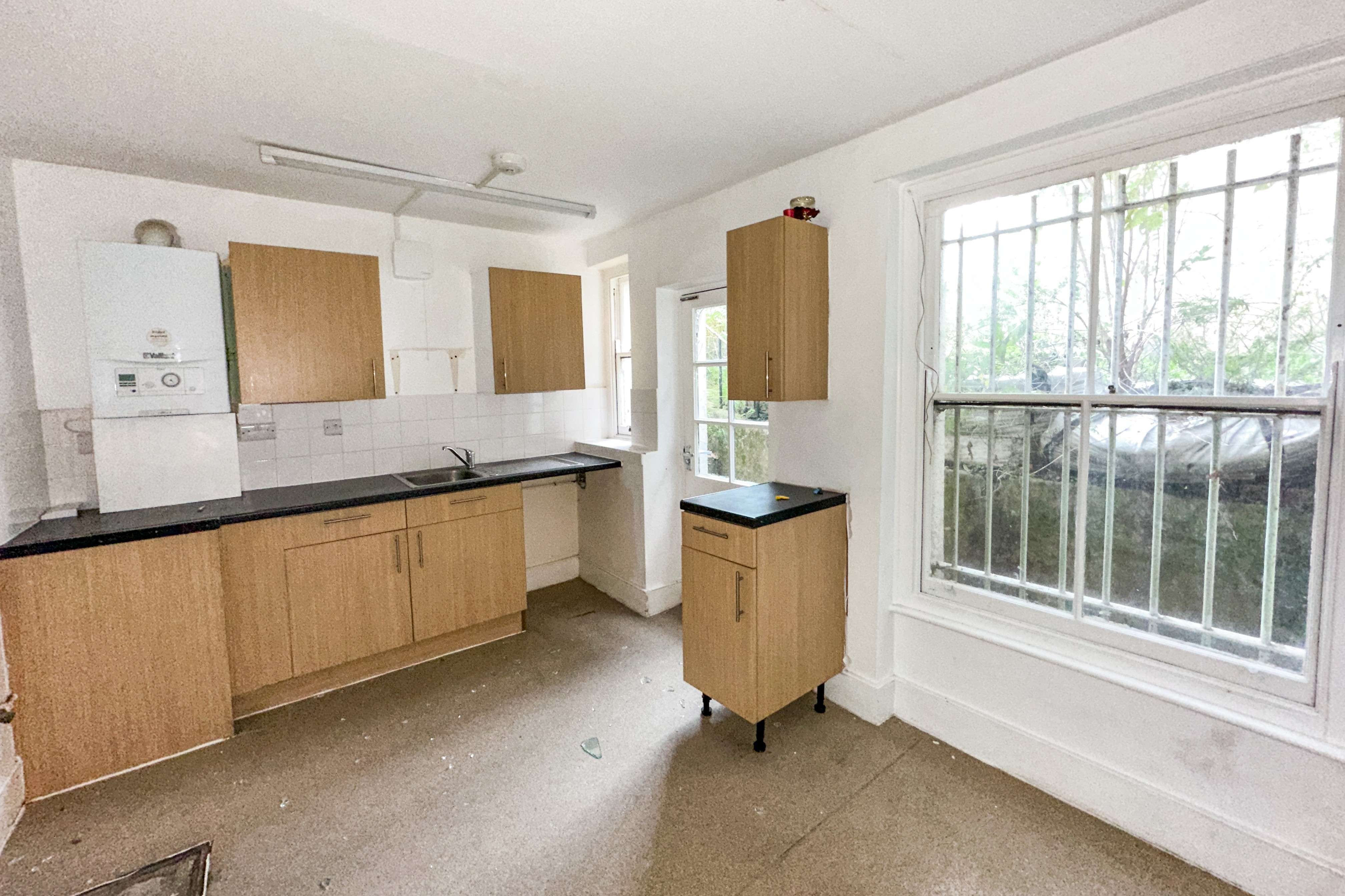 18 King Edwards Road, Hackney, E9 7SF