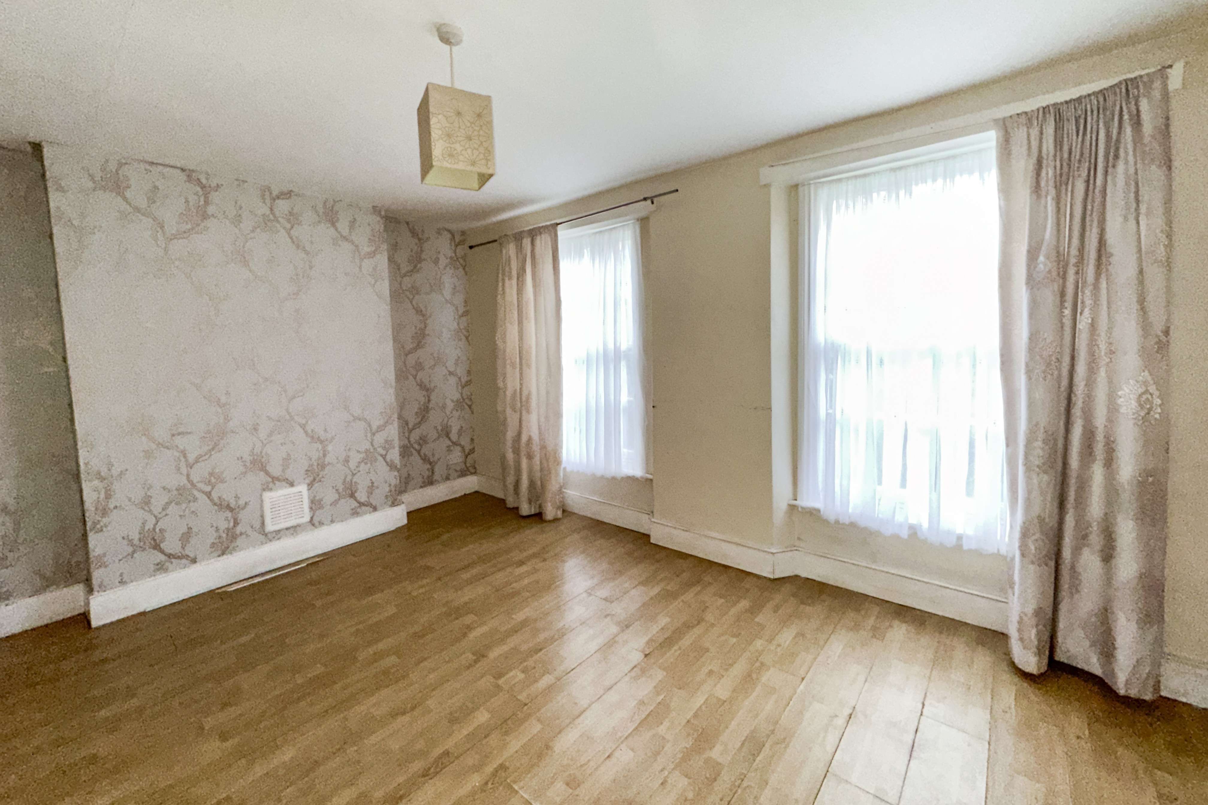 18 King Edwards Road, Hackney, E9 7SF