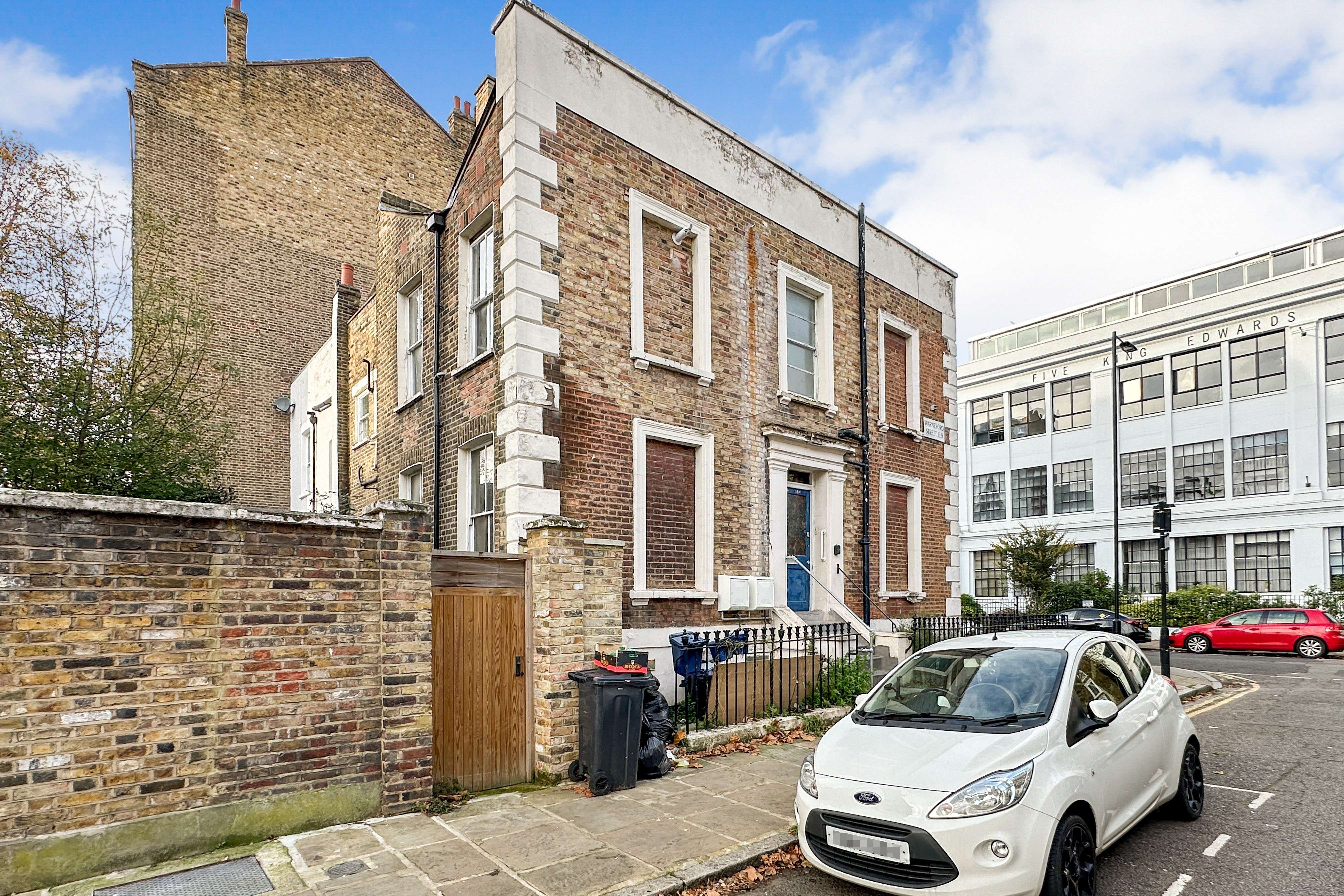 18 King Edwards Road, Hackney, E9 7SF