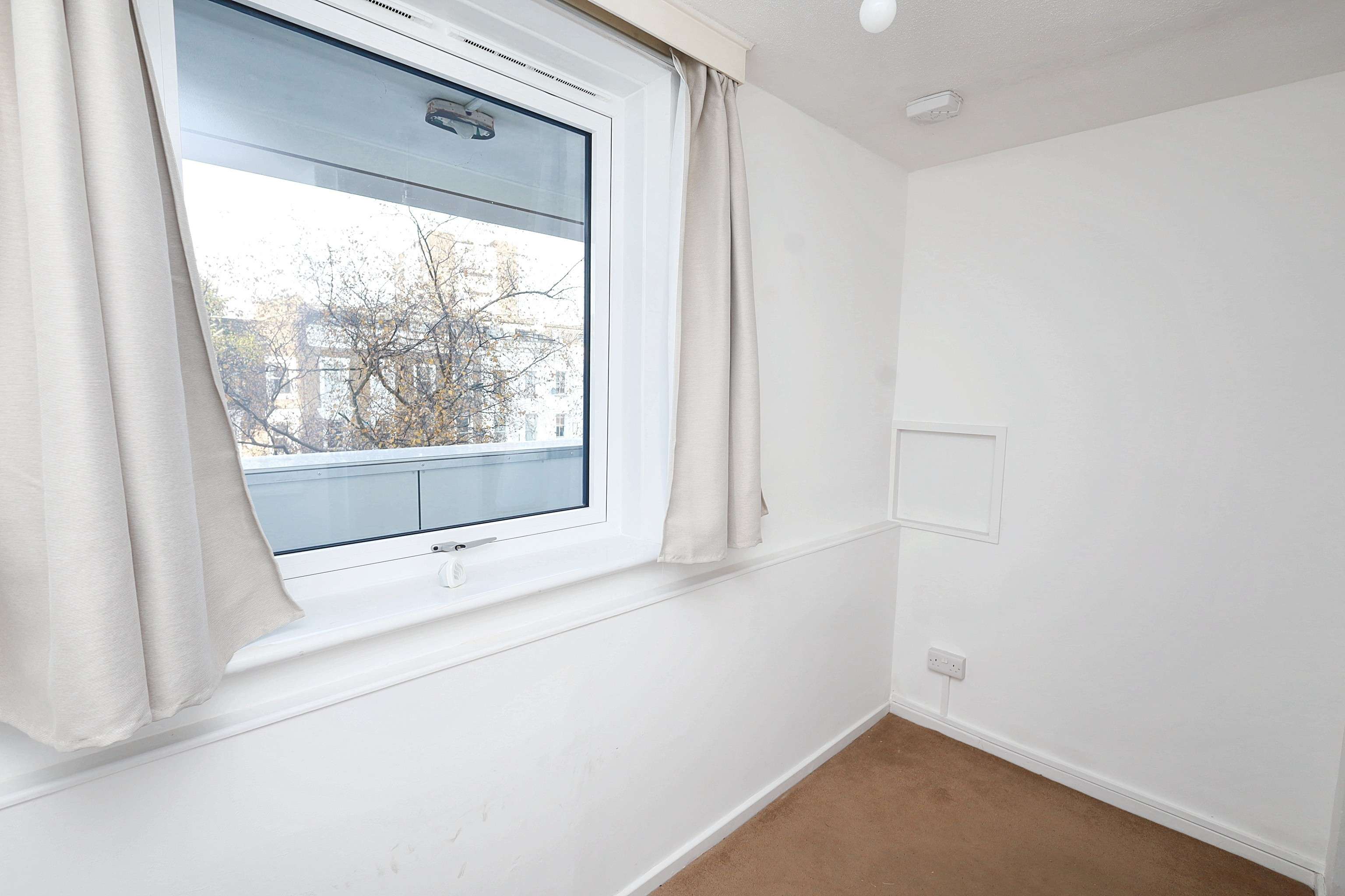 Flat 22, Verulam House, Hammersmith Grove, London,  W6 0NW