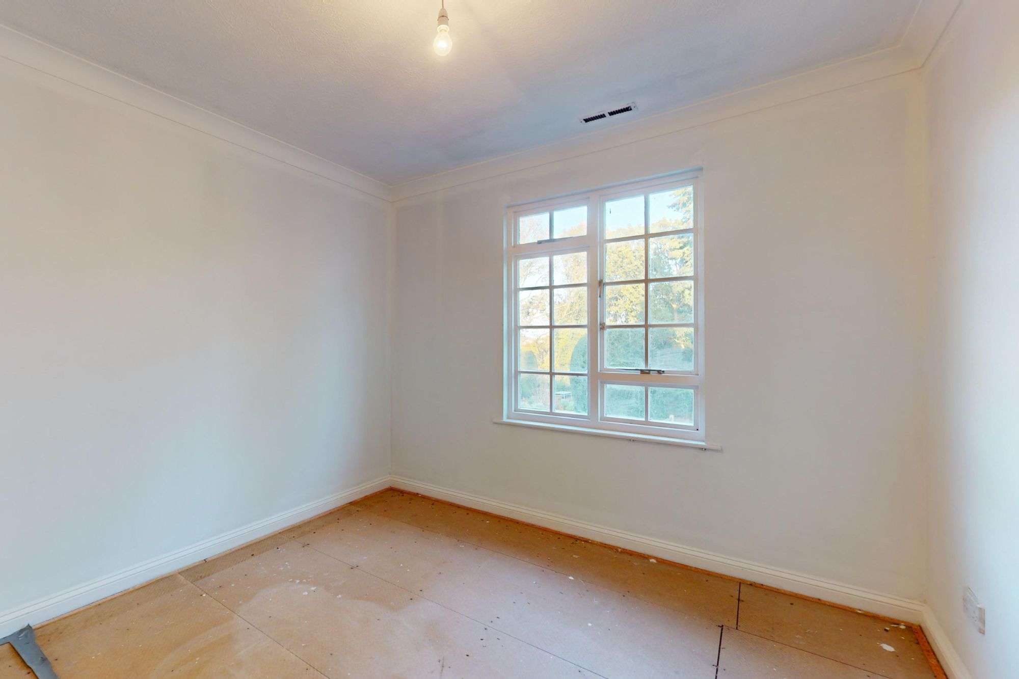 42b Oakleigh Park South, Whetstone, London N20 9JN
