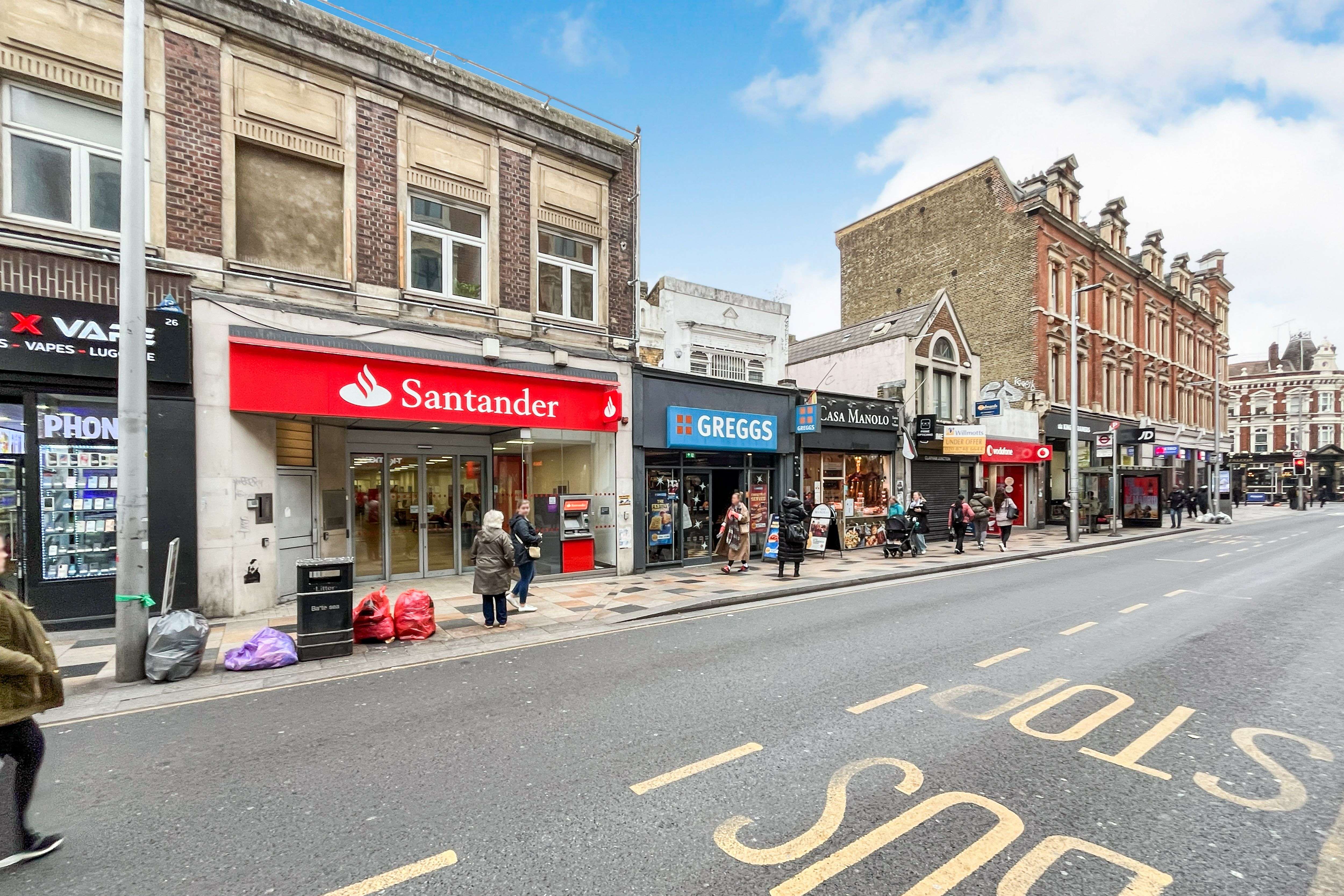 22 St John's Road, Clapham, London SW11 1PN