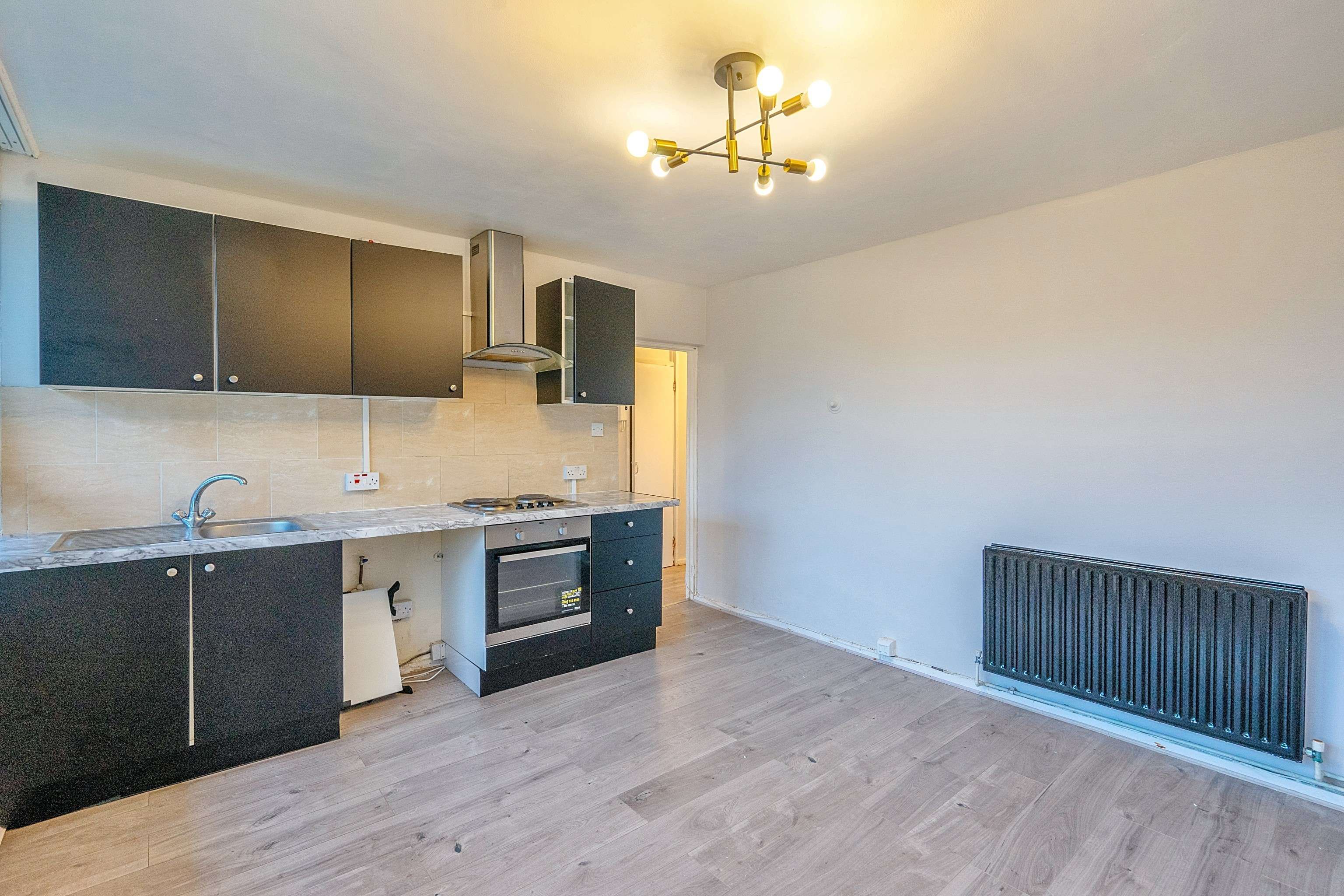 Flat 6, Arlington House, Evelyn Street, London SE8 5QT