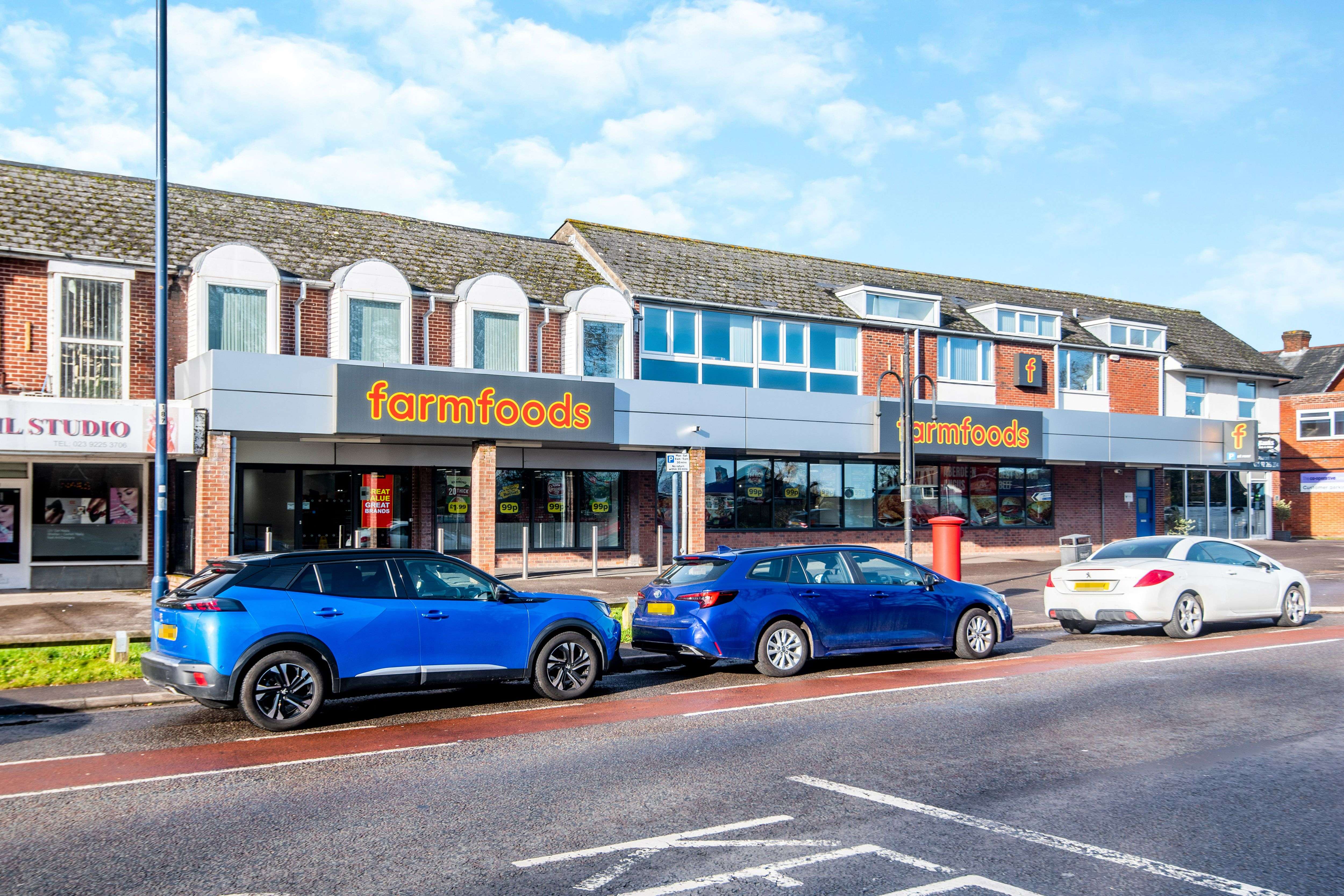 Farmfoods, 33a London Road, Waterlooville, Hampshire, PO8 8DF
