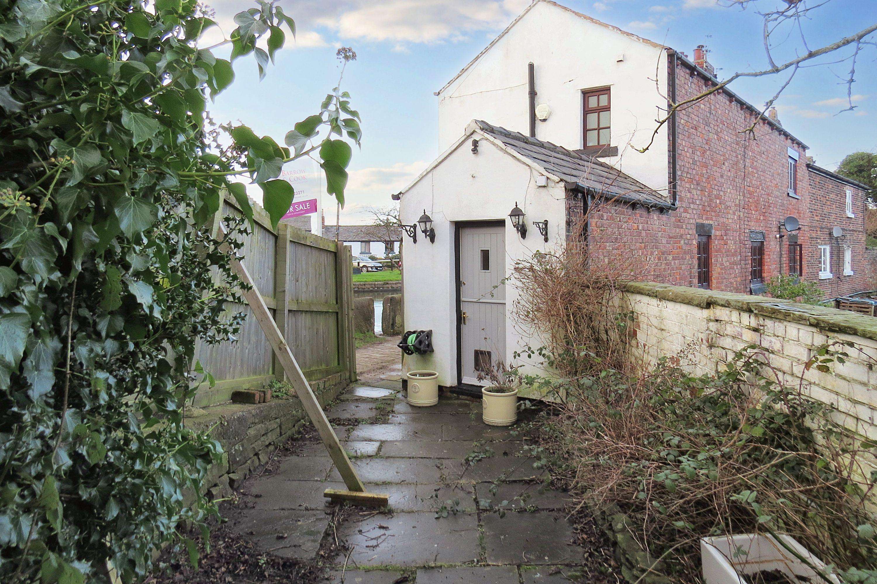 2 Top Locks, Wheat Lane, Lathom, Lancashire, L40 4BF