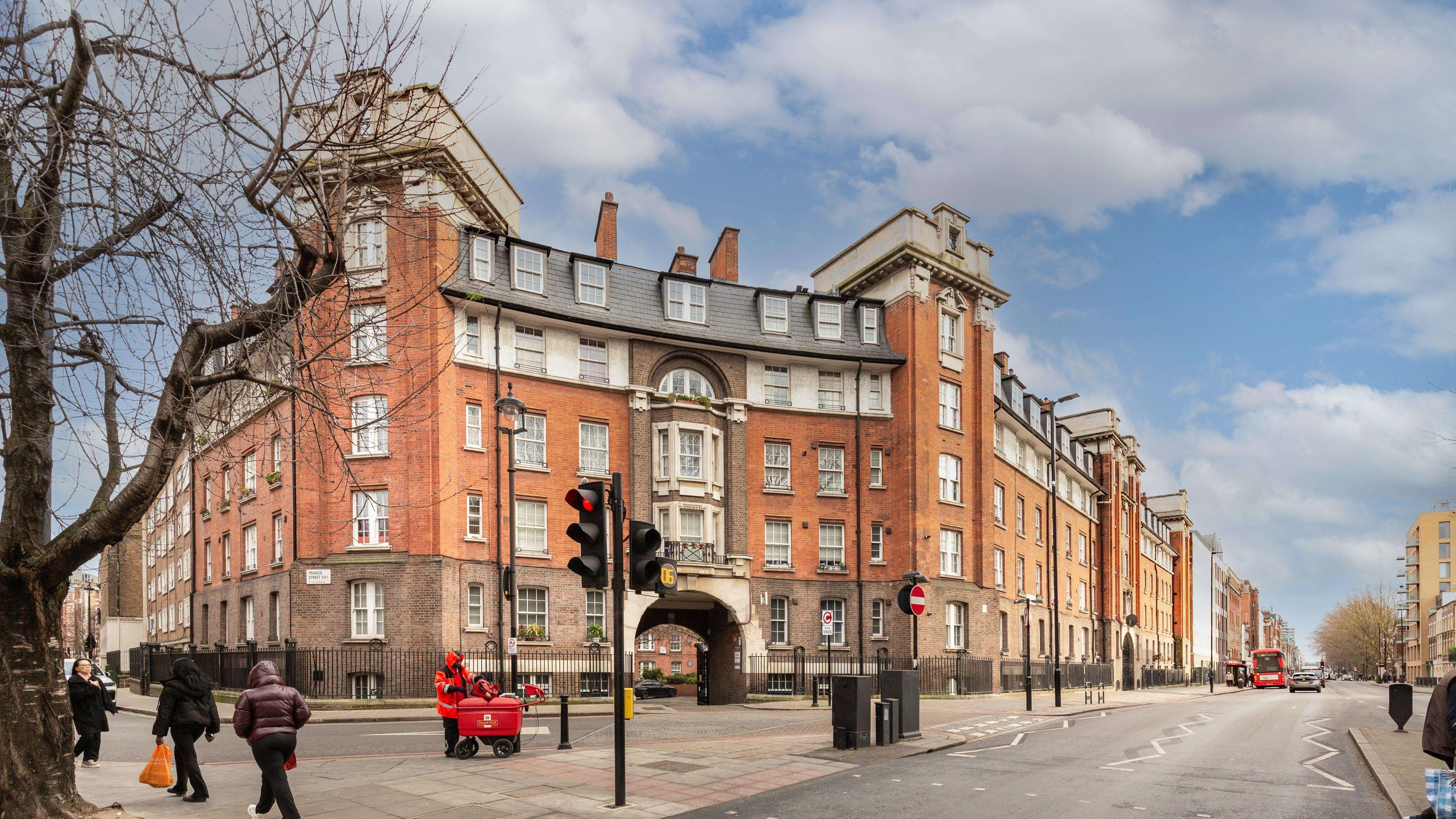 Flat 13, C Block Peabody Estate, Vauxhall Bridge Road, Westminster ...