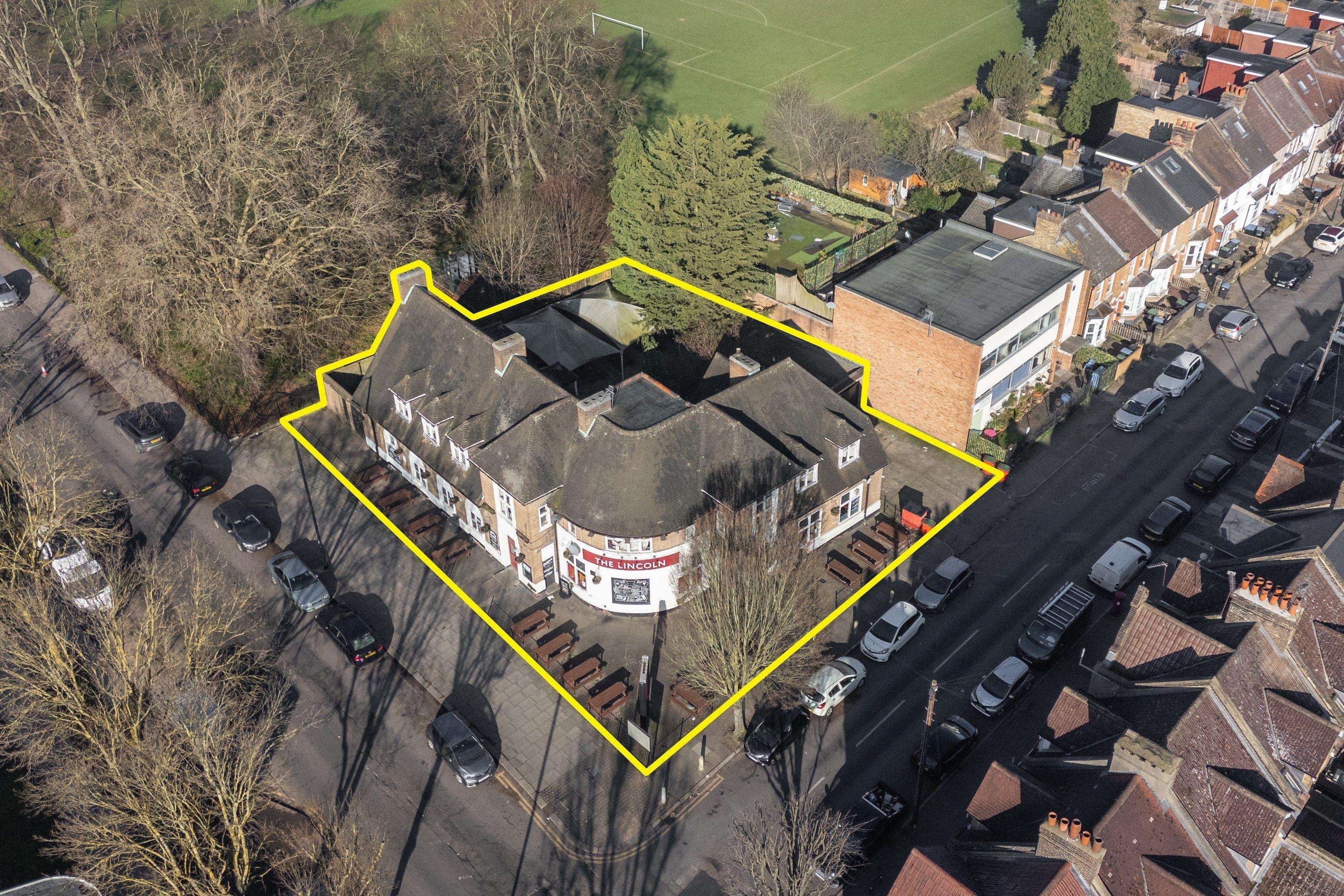 Lincoln Arms, 155 Percival Road, Enfield, EN1 1QT