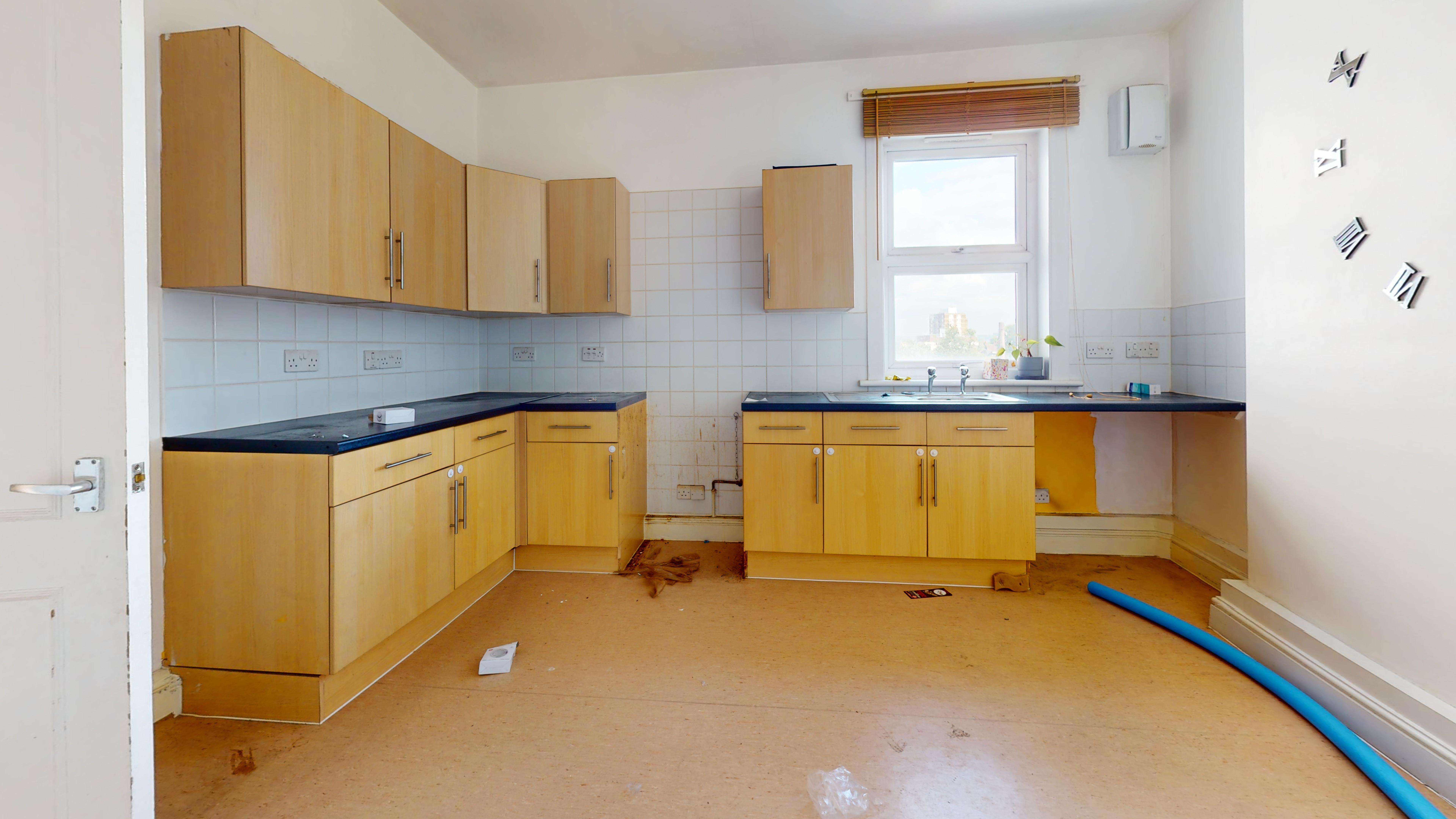 Flat B, 14 St Pauls Road, Thornton Heath, CR7 8NB
