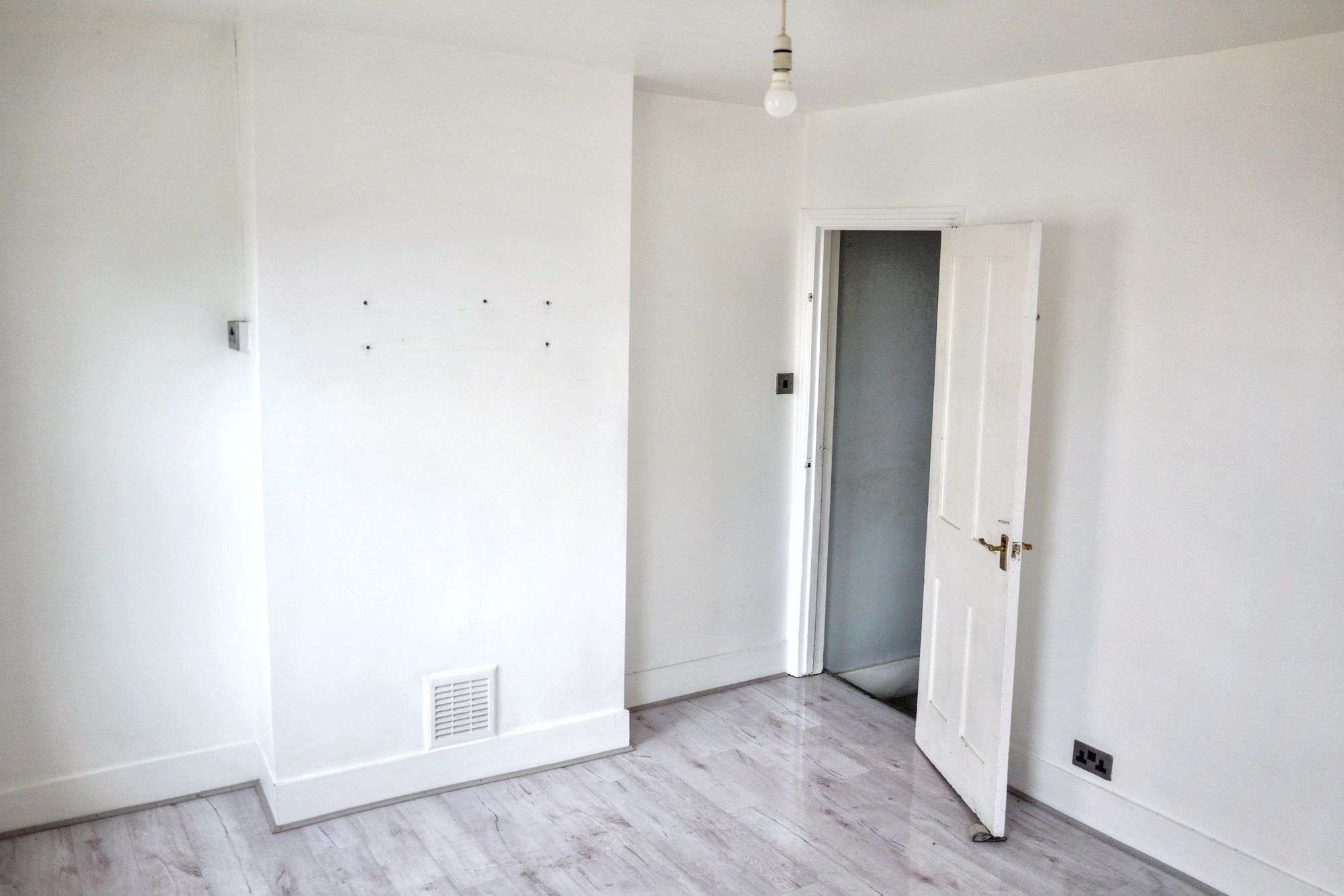 188 Holmesdale Road, South Norwood, London SE25 6PT