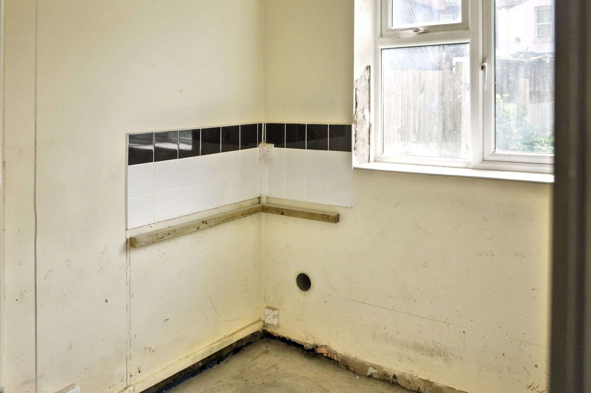 188 Holmesdale Road, South Norwood, London SE25 6PT