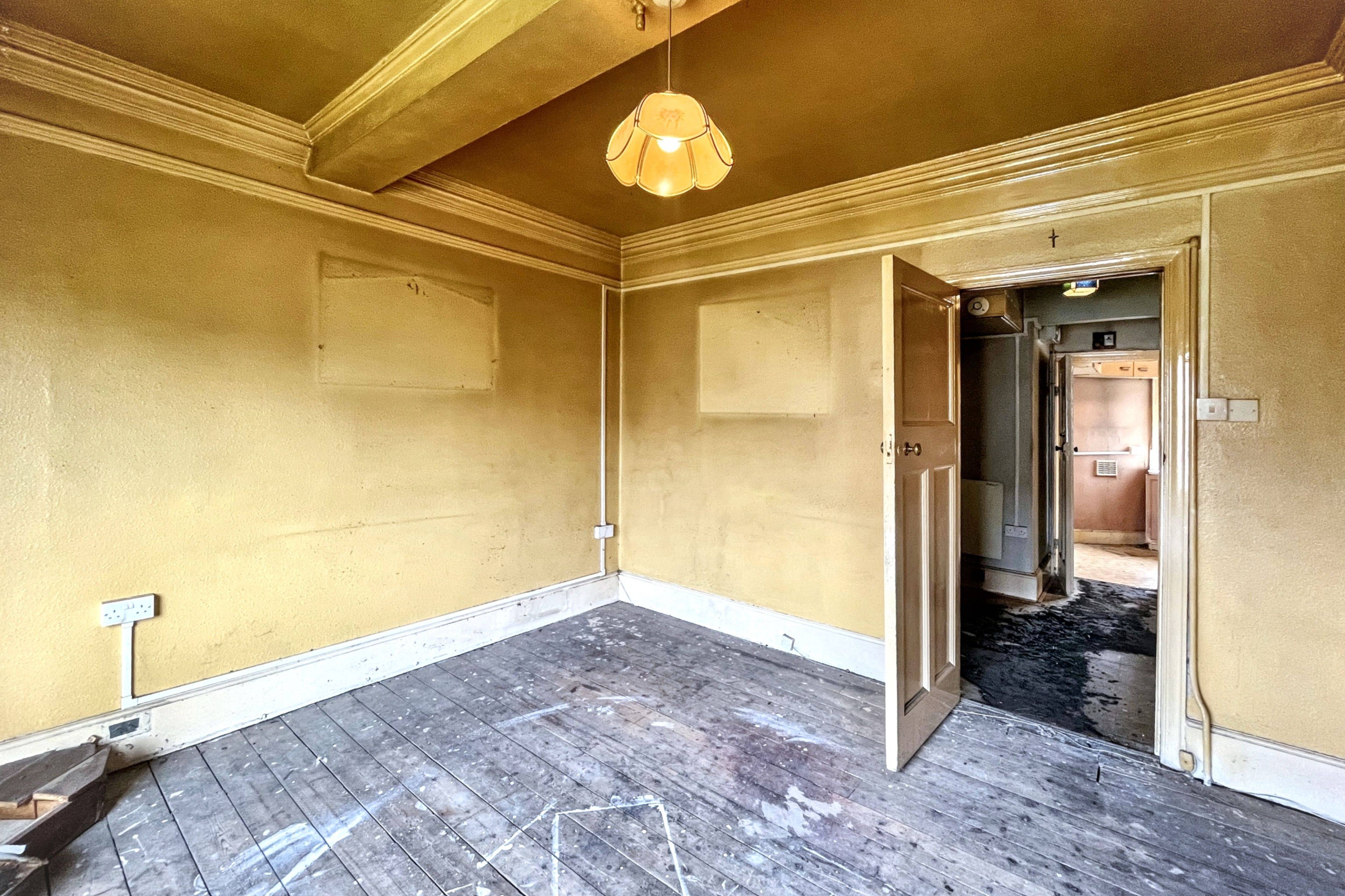 79 Valley Road, Streatham, London SW16 2XL