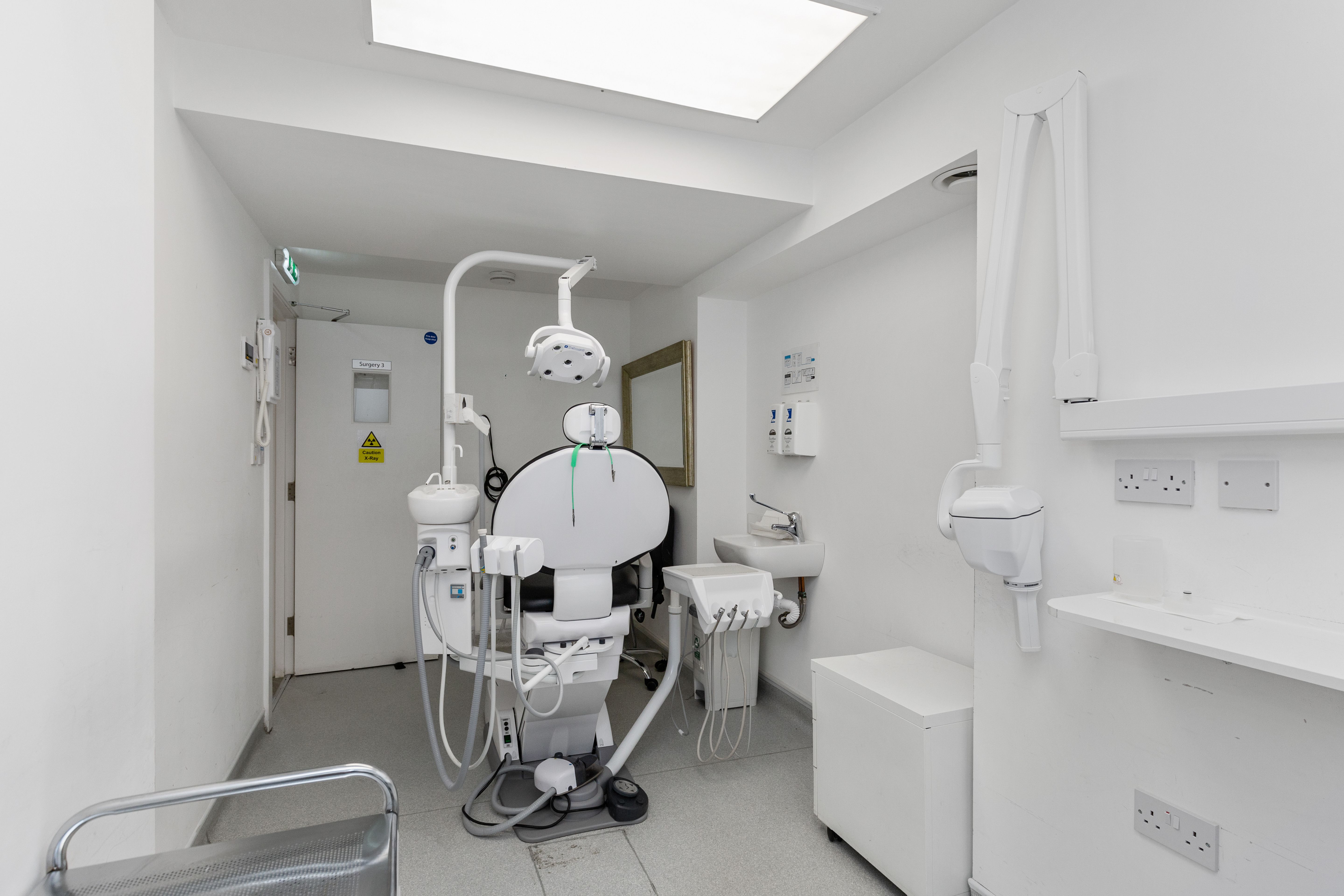 46 Kilburn High Rd, Kilburn, London, NW6 4HJ