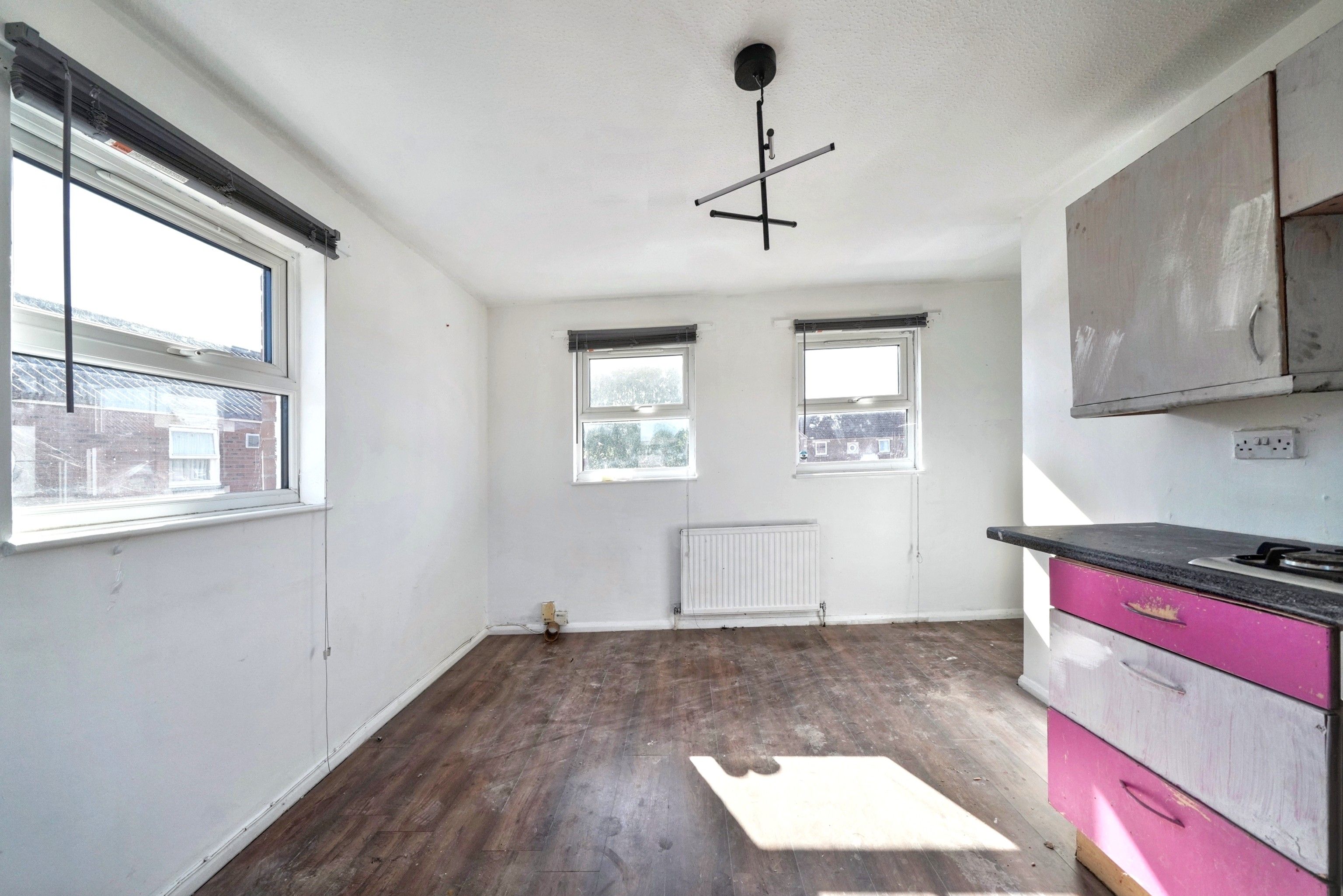 14 Routh Court, Feltham, TW14 8SJ