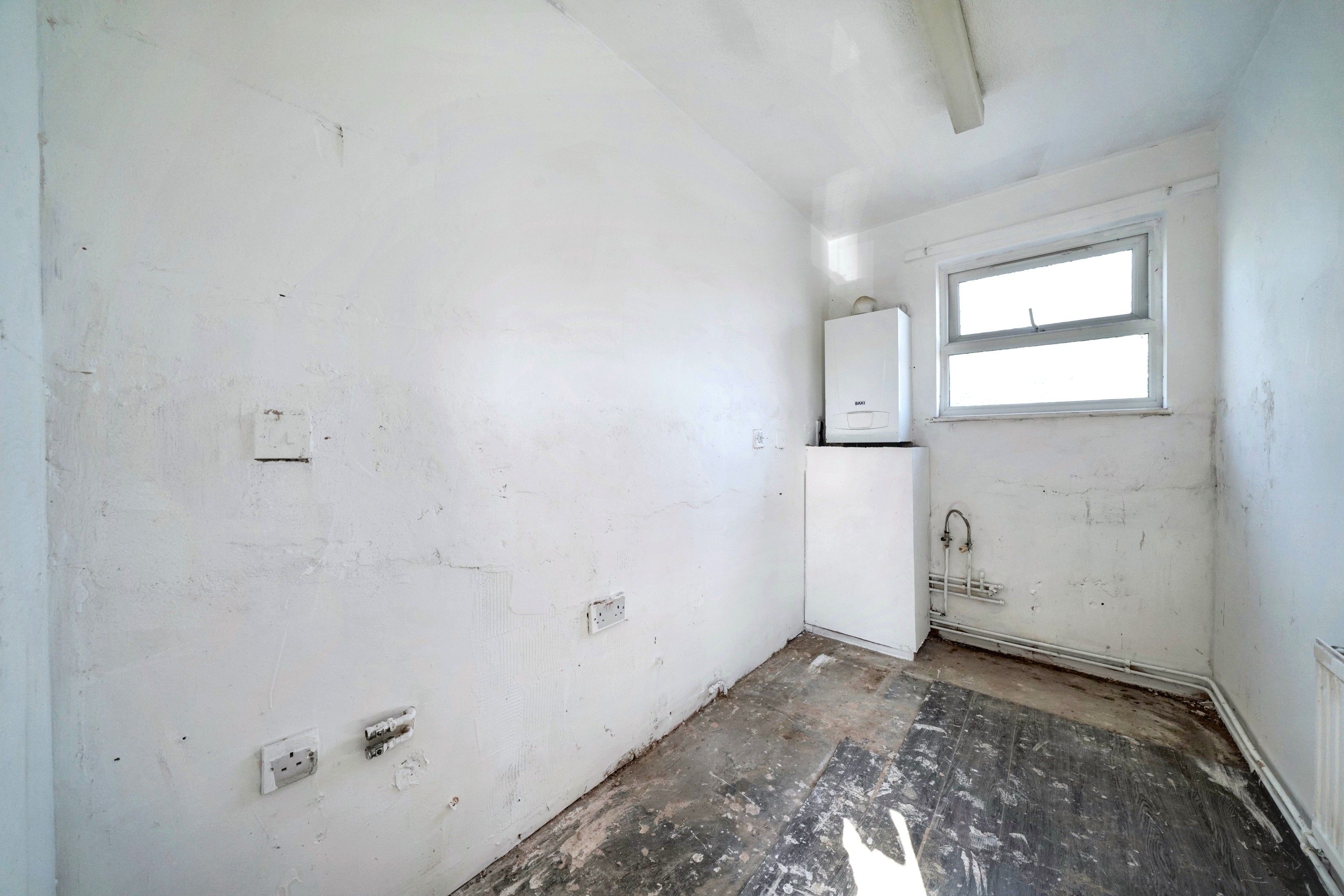 14 Routh Court, Feltham, TW14 8SJ