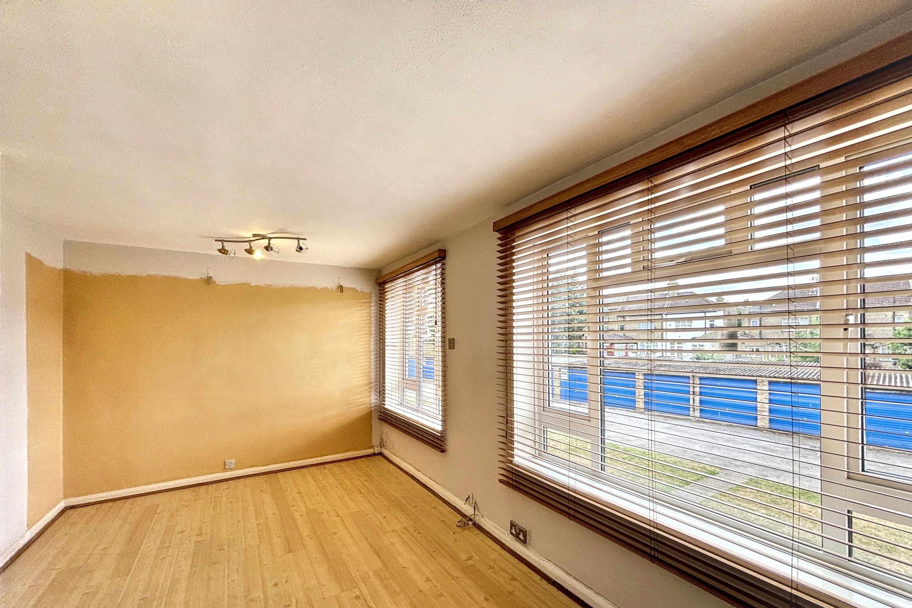 14 Windsor Court, Friern Barnet Lane, New Southgate, London N11 3LY