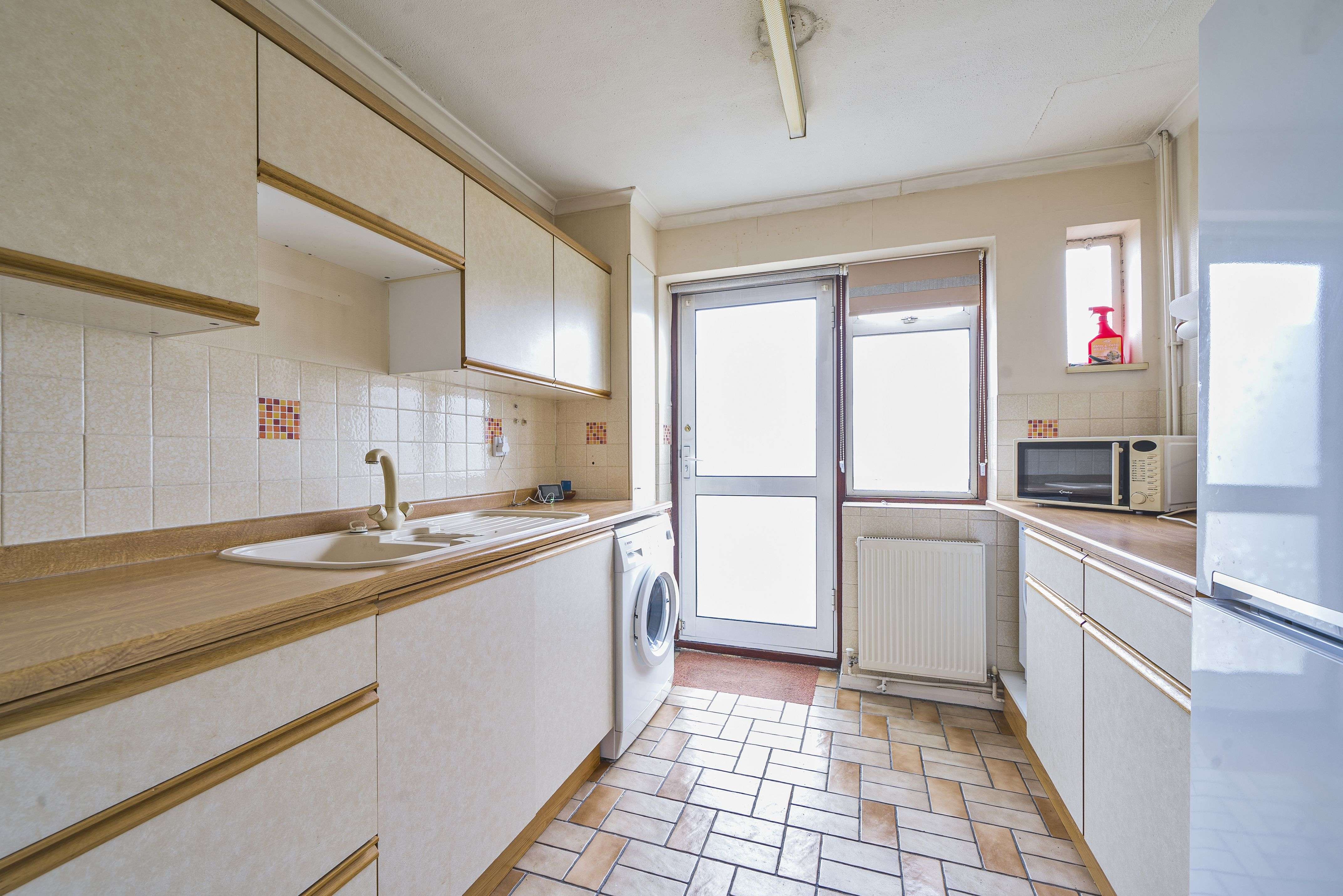40 Bear Road, Hanworth Village, Feltham, TW13 6RA